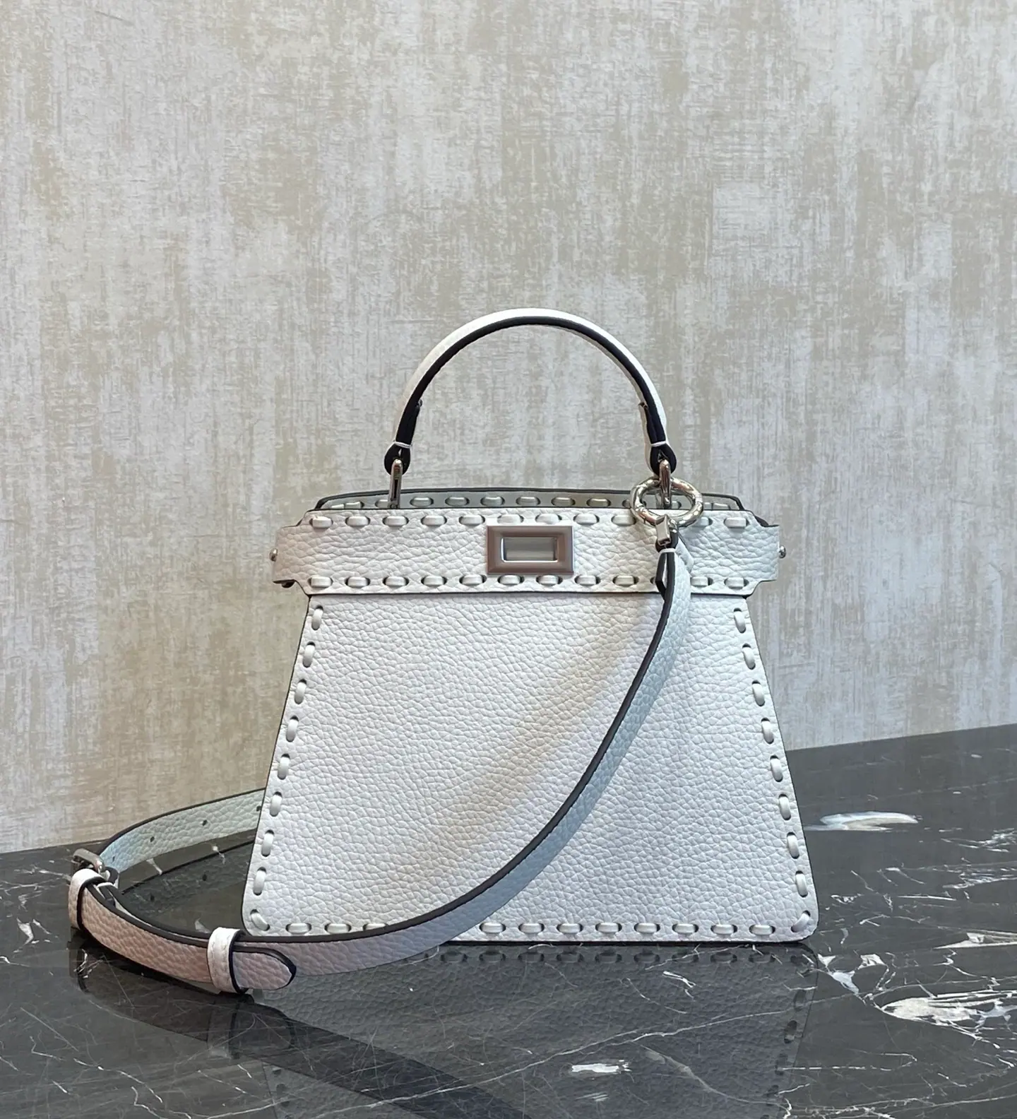 FENDI 迷你 Peekaboo Petite 20x15.5x11cm