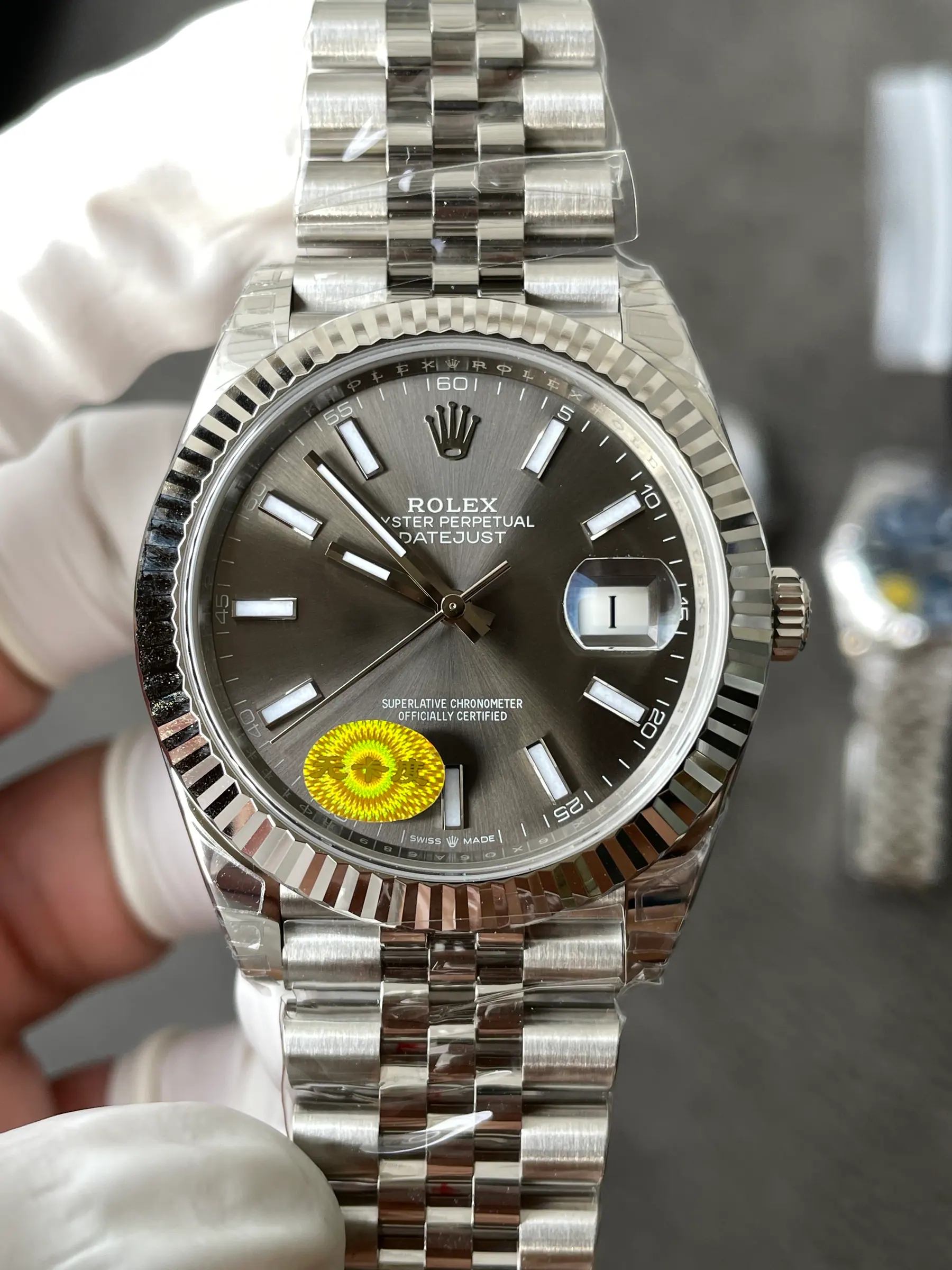 VS l 3235 自由摆轮（Free-sprung）｜41mm l 劳力士日志型 M126334