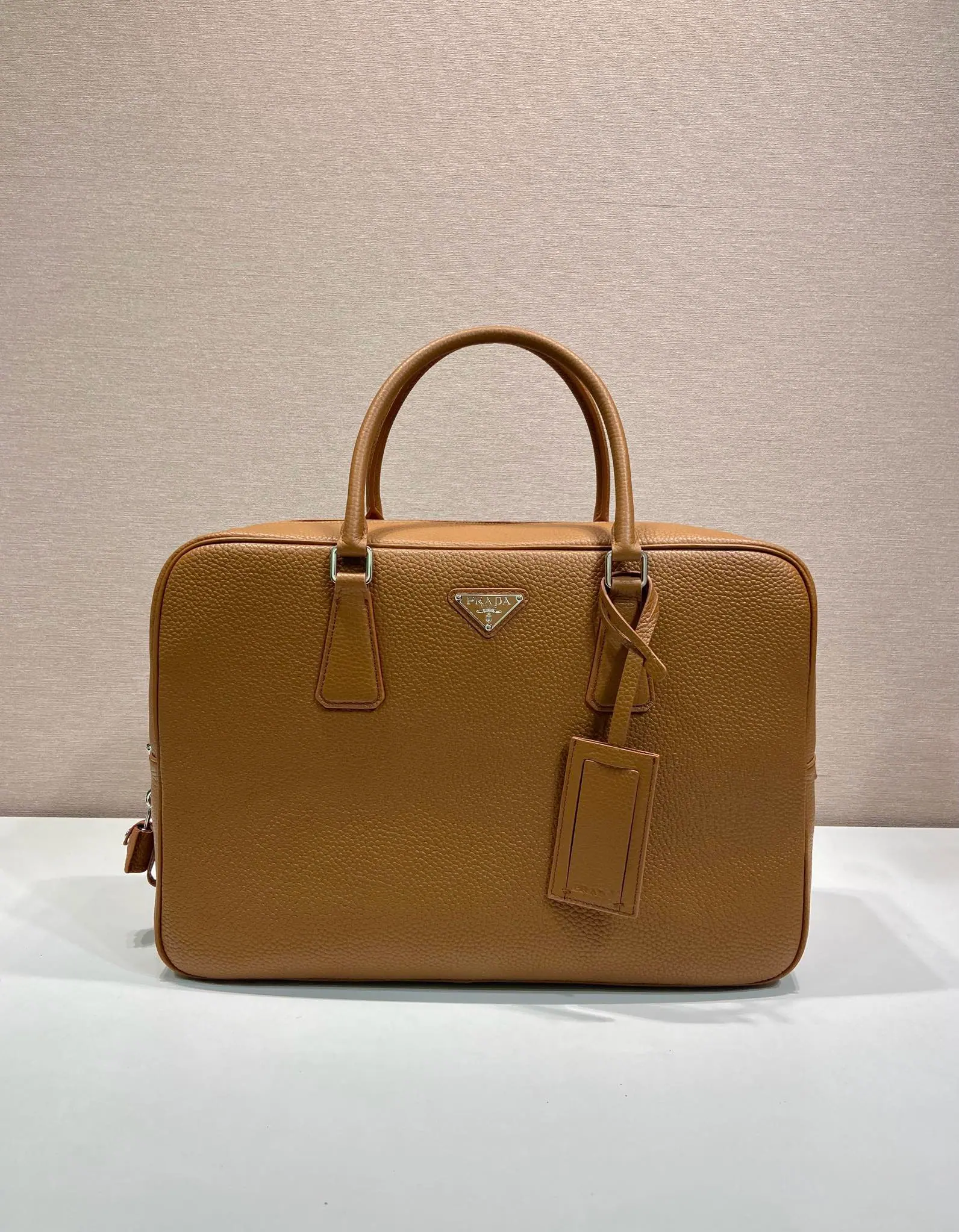 Prada AW25 公文包 2VE027 40x28x12.5cm