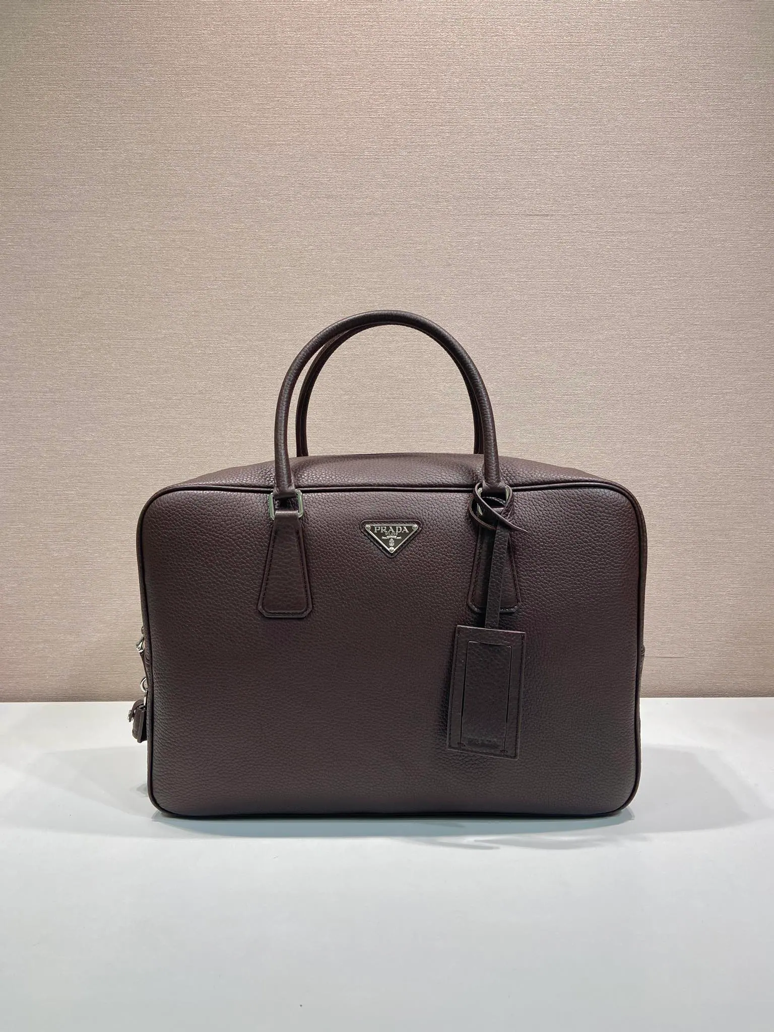 普拉达 AW25 公文包 2VE027 40x28x12.5cm