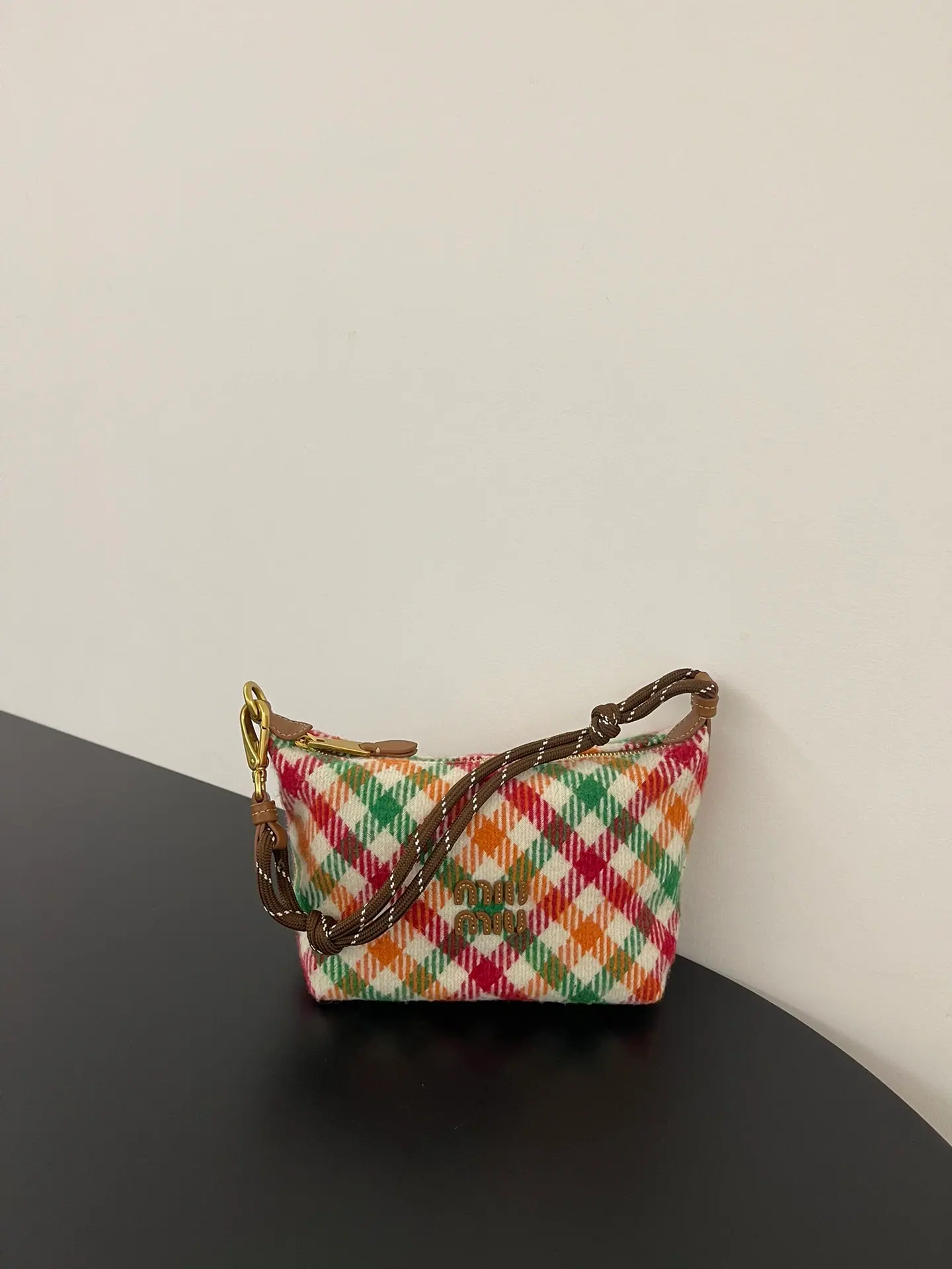 Miu Miu 格纹羊毛收纳包 5NE841 14*18.5*10