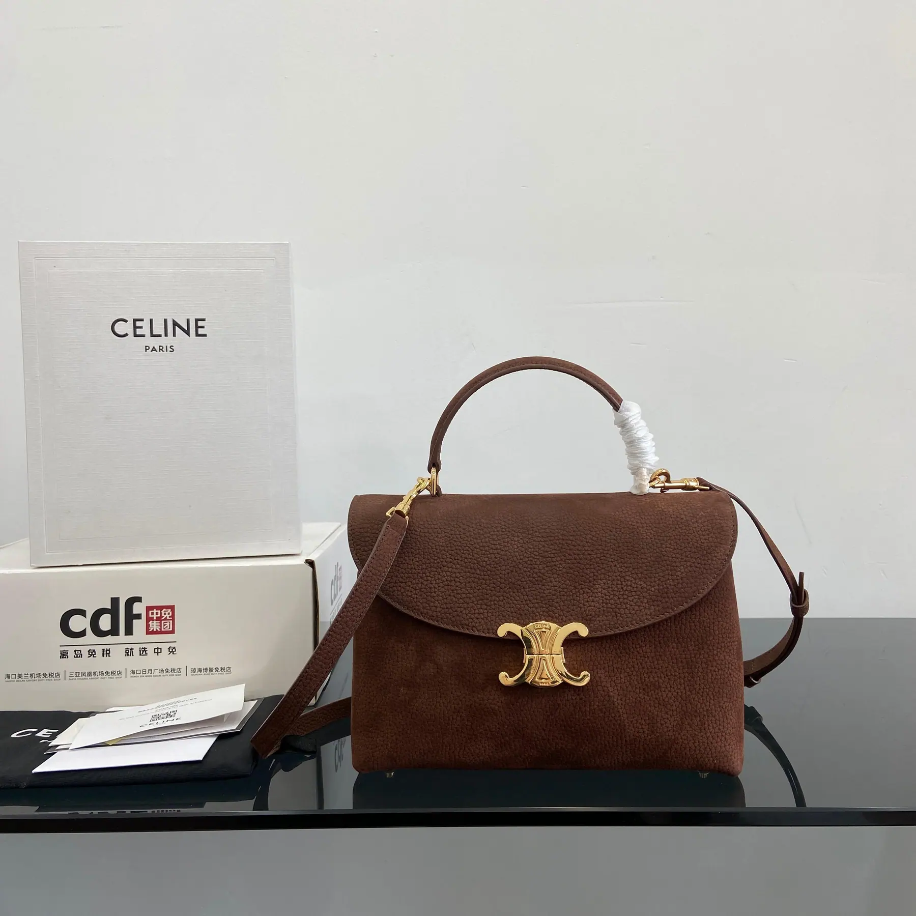 Celine 中号 Nino 包 柔软小牛皮 117523 25.5x18.5x10cm
