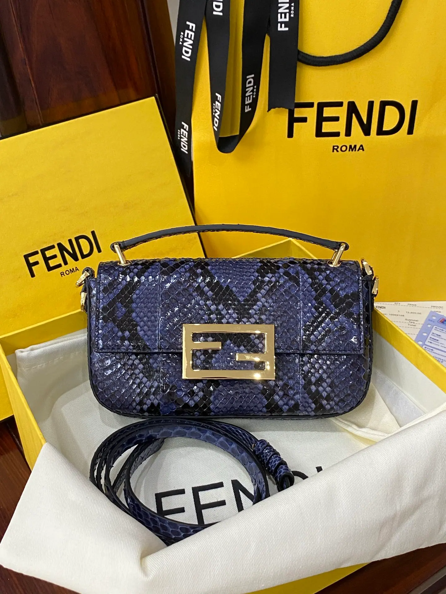 FENDI 芬迪 Baguette 手机袋 7AS142 20x11x3cm