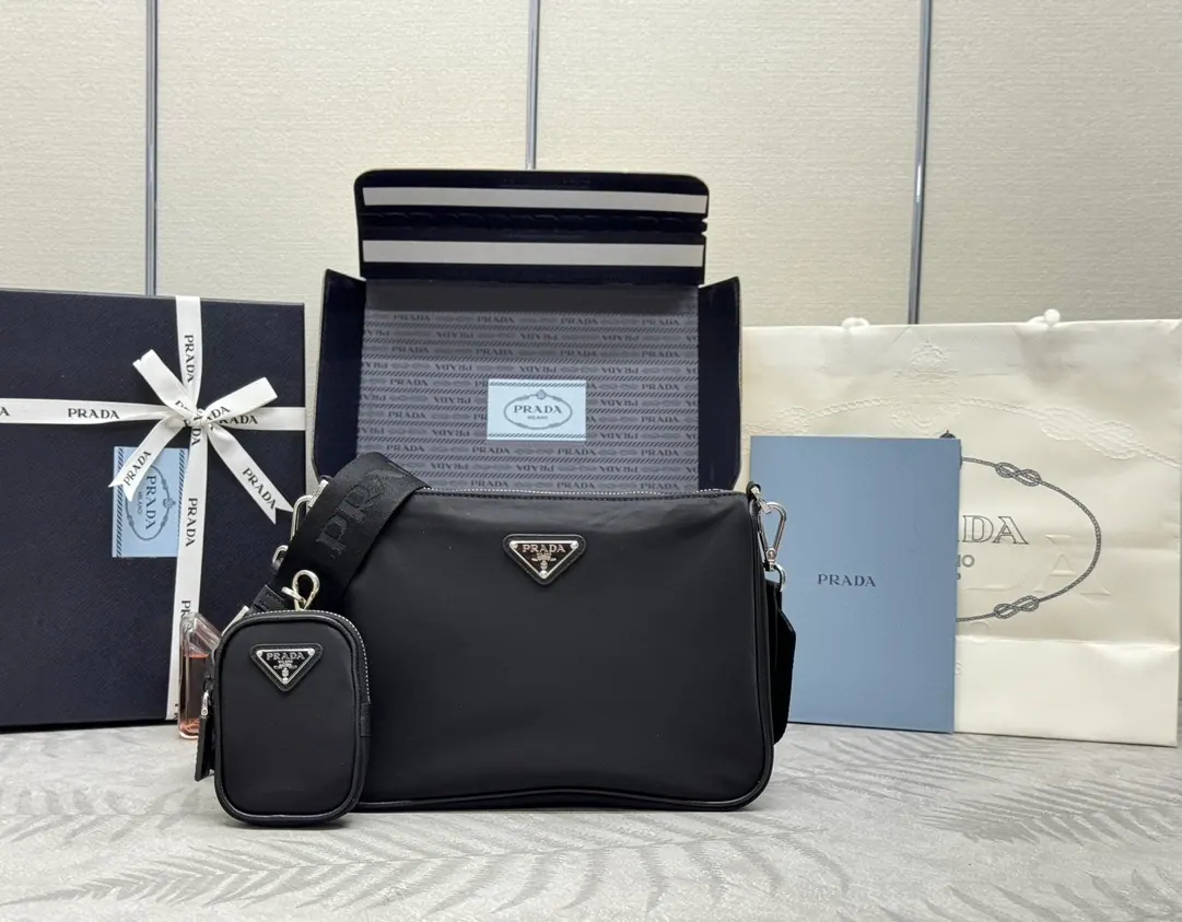 普拉达 Testa Saffiano 单肩包 2VH113 24cm*18.5cm*6cm