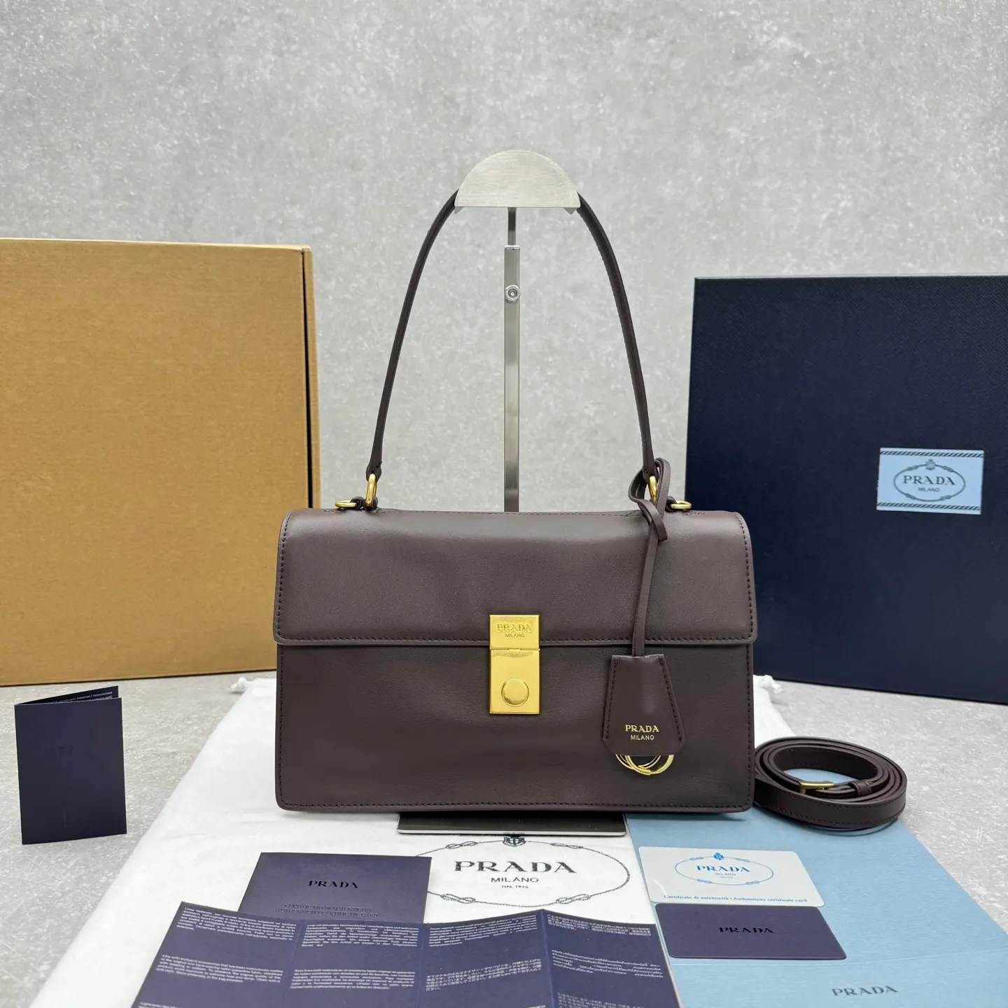 Prada 柔软声音单肩包 28×9×17cm