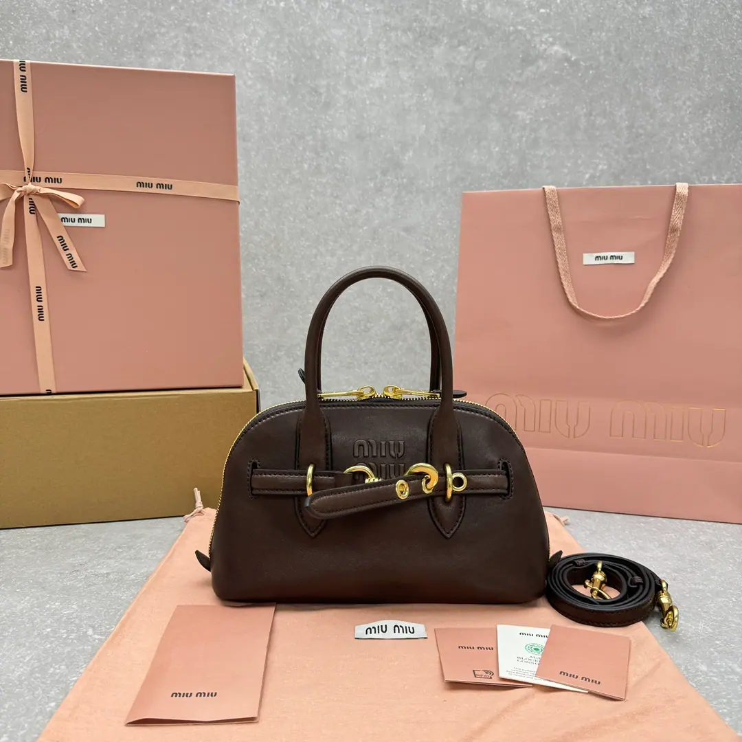 Miu Miu Small Aventure 手提包 28×11×17cm