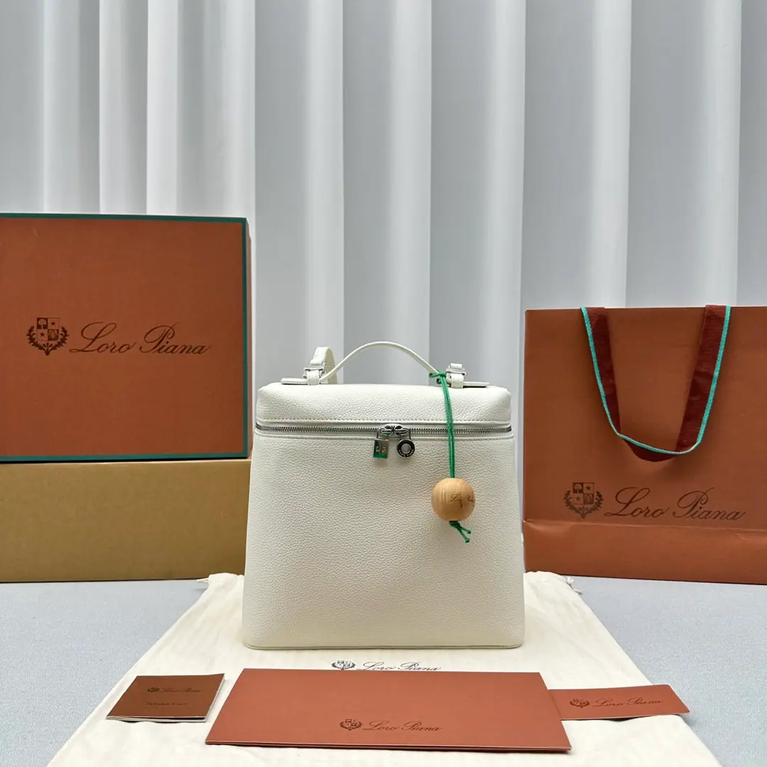 Loro Piana L23.5 双肩包 23×8X 22cm