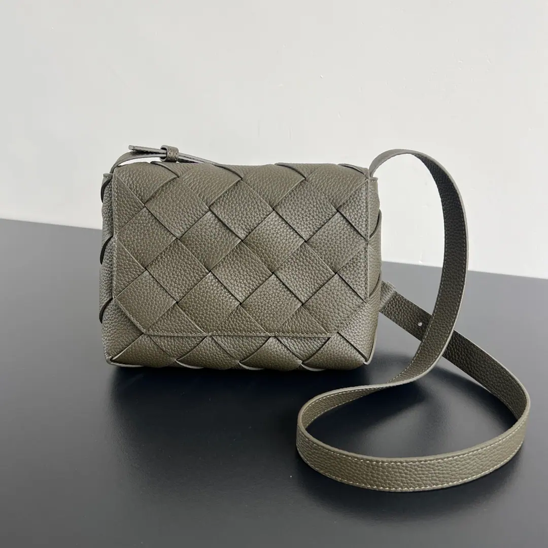 Bottega Veneta Diago 斜挎包 795637 22.5x16.5x5.5cm