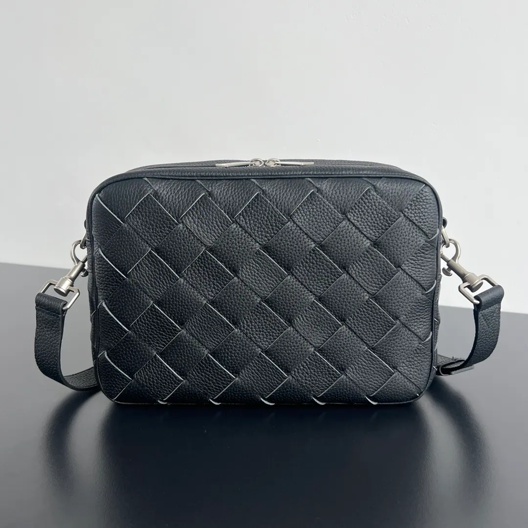 葆蝶家 斜背包 755925 29x19.5x7.5cm