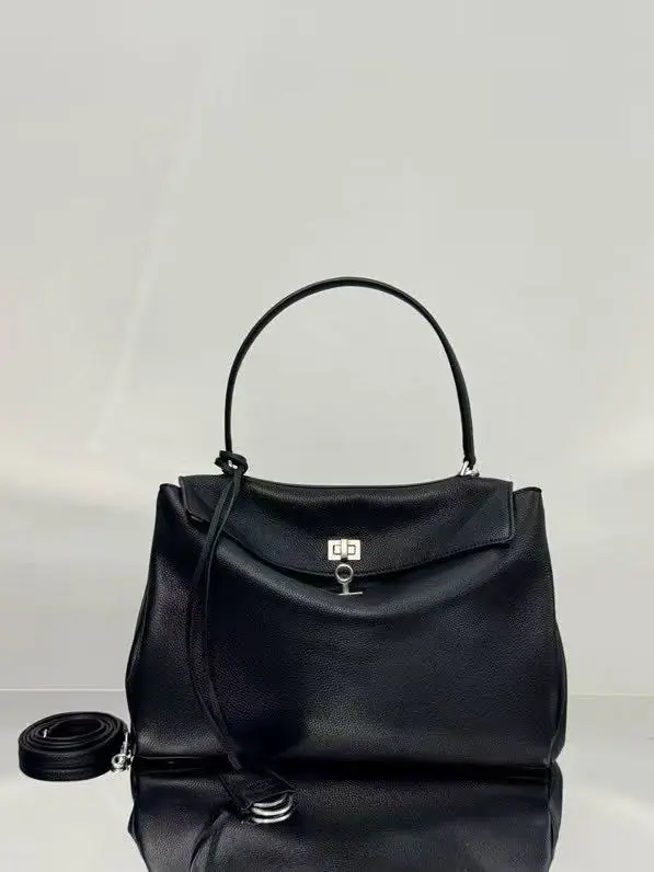 巴黎世家 Rodeo 中号 35x23.3x10.9cm