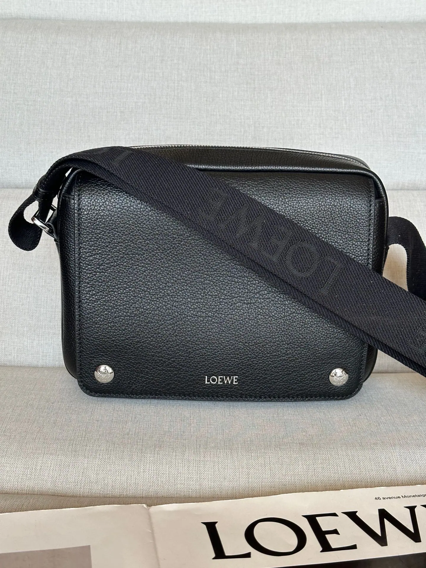 罗意威 - 中号卵石纹牛皮邮差包 23-18-9cm