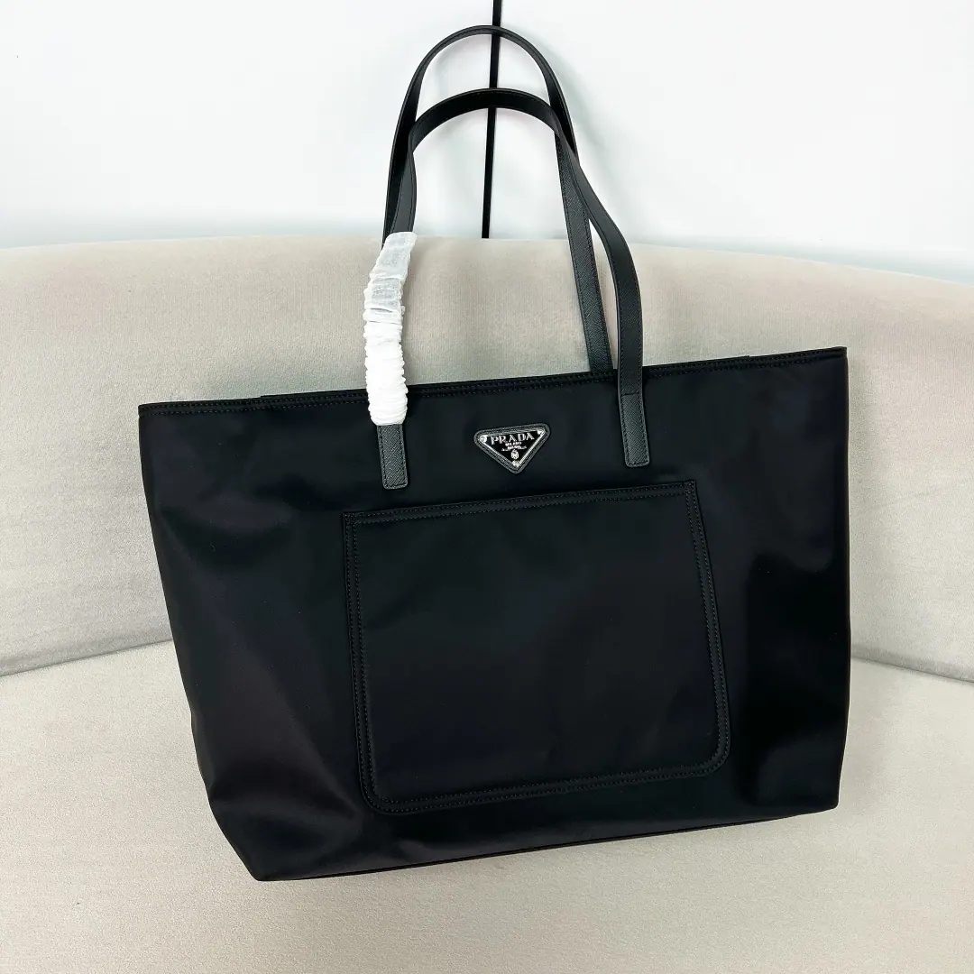 Prada Re-Nylon 三角标志托特包 黑色 1BG052 35*29*15.5cm