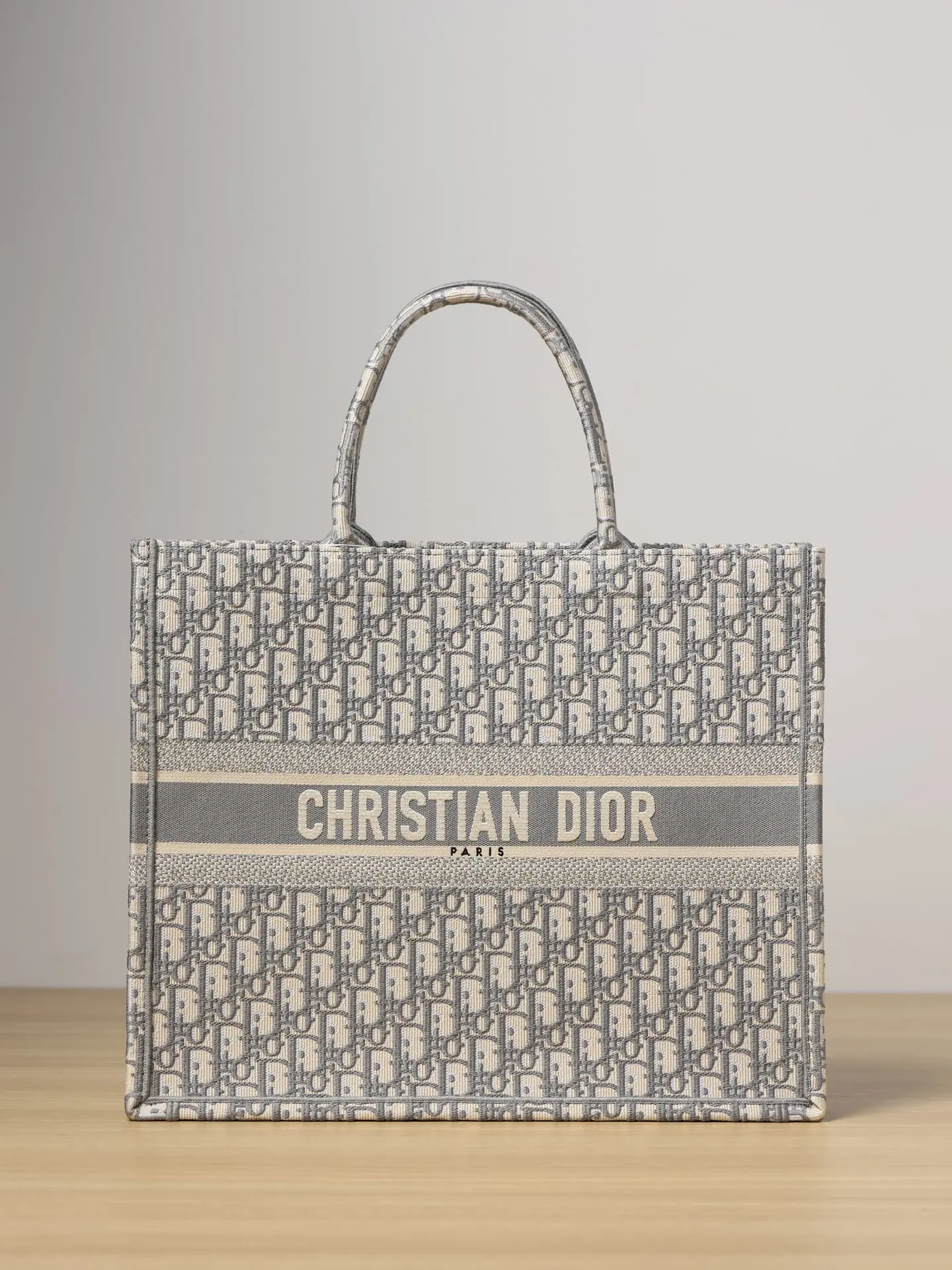 大型 Dior Book Tote M1286ZRIW 42 x 35 x 18.5 厘米
