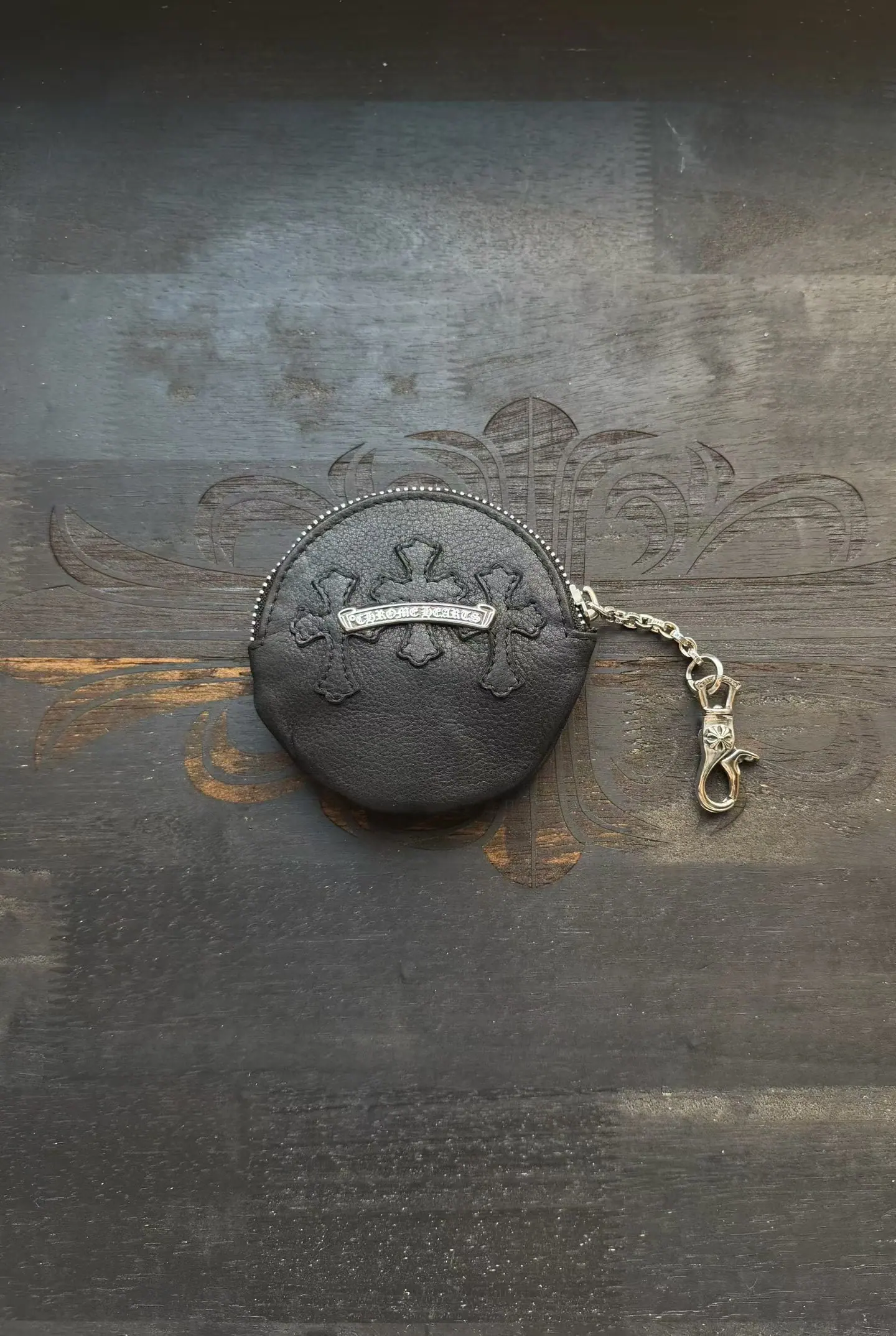 Chrome Hearts 链条三重十字皮革贴片零钱包 925