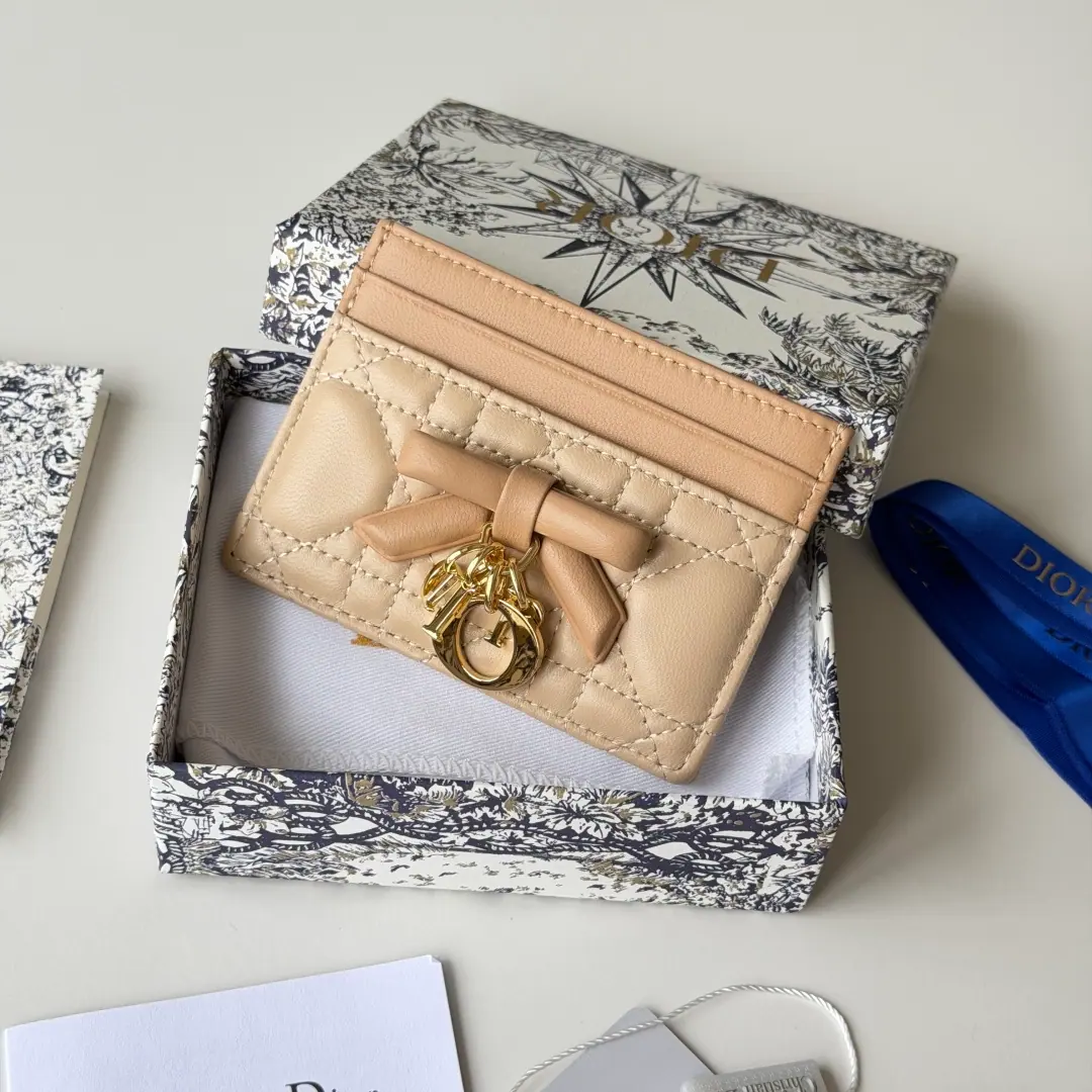 迪奥 Lady Dior 小苍兰卡包