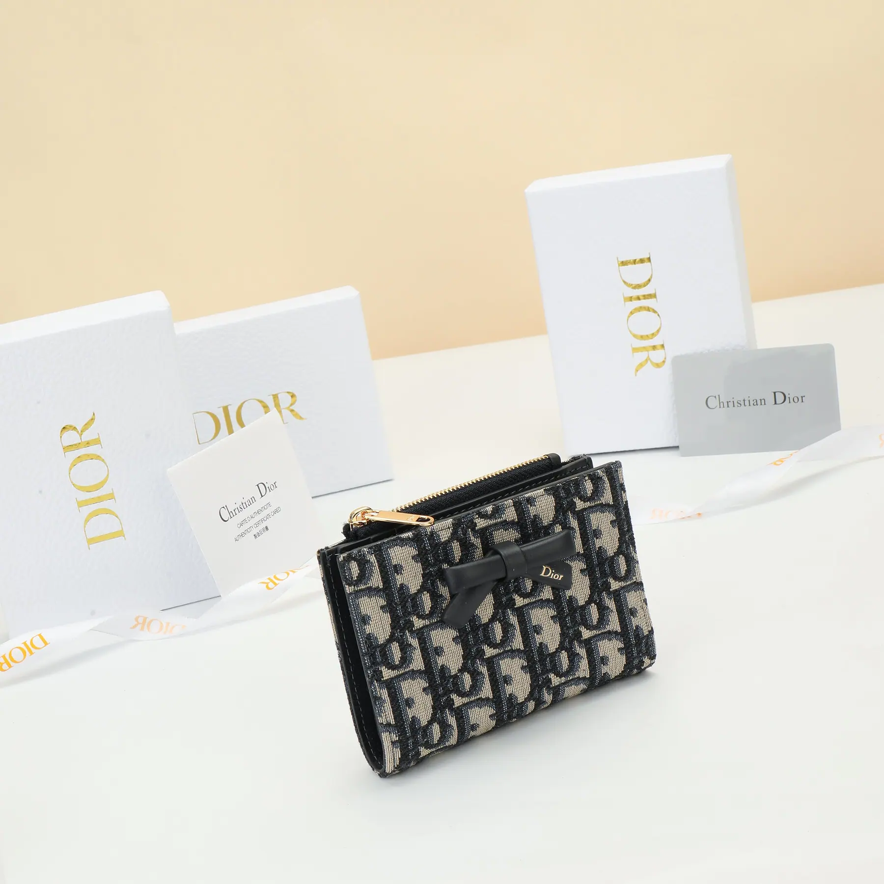 迪奥爱恋 Lady Dior 紫藤色钱包