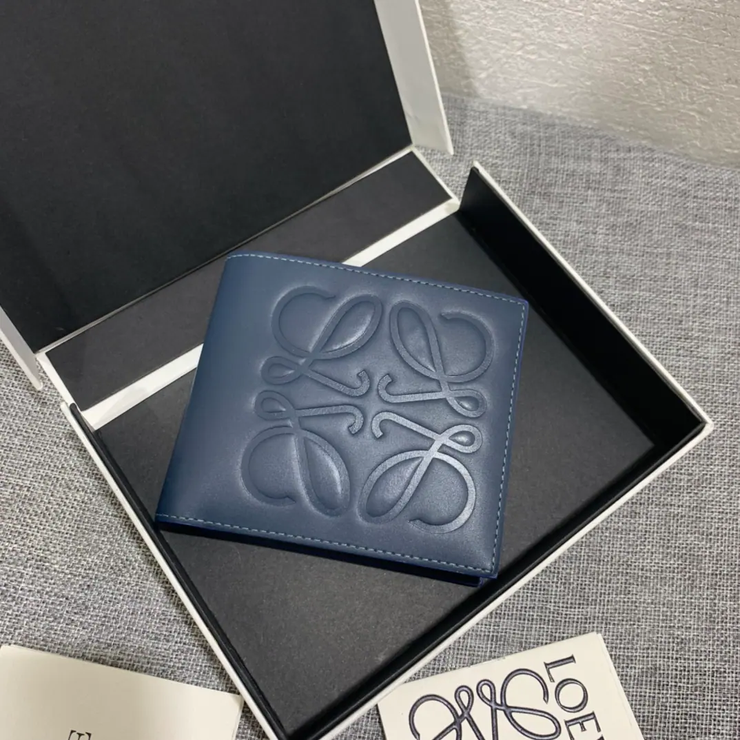 Loewe 品牌双折钱包