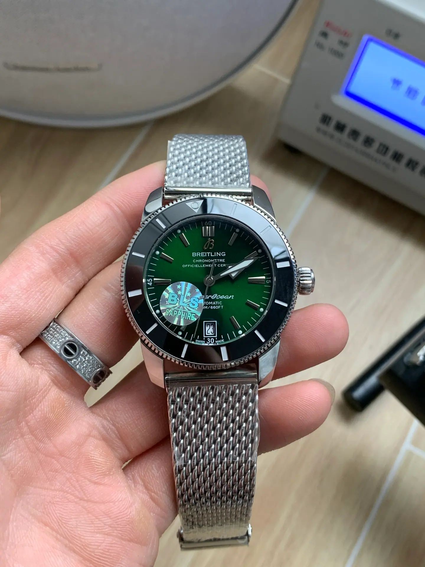 BLS l 2824 cal B31 l 42 mm l 百年灵超级海洋文化系列 B31