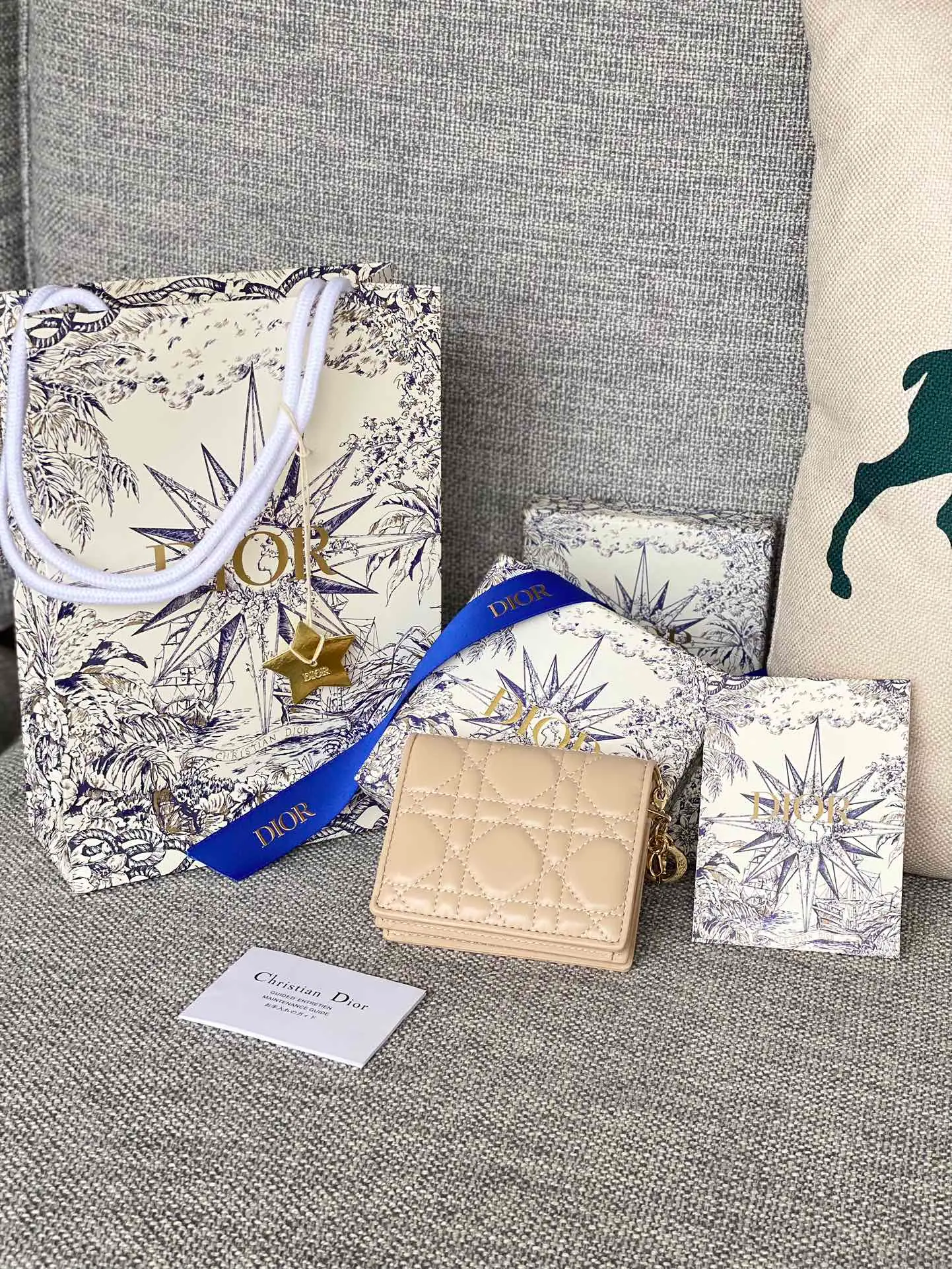 Lady Dior Gardenia 迷你钱包
