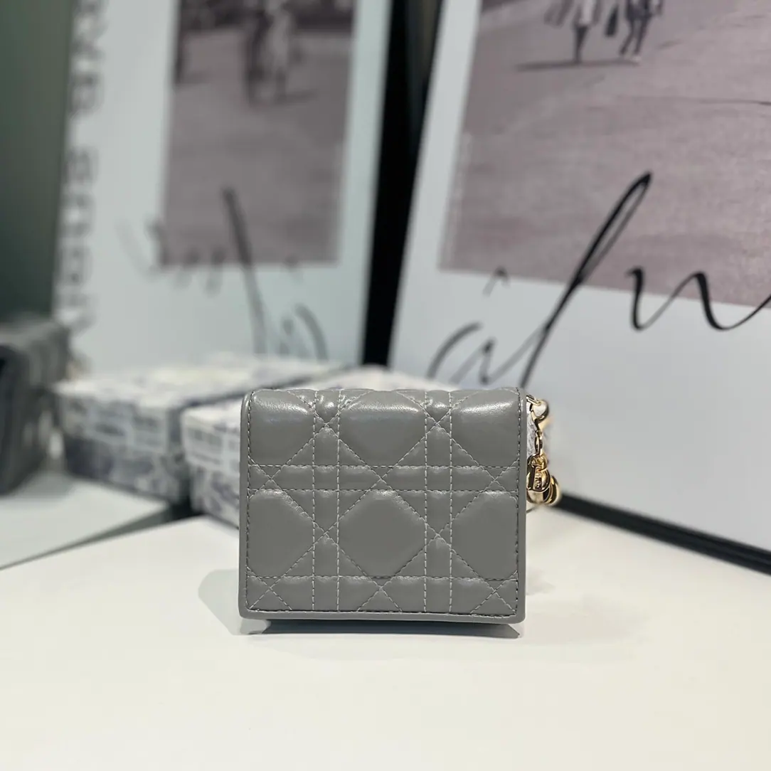 Lady Dior Gardenia迷你钱包