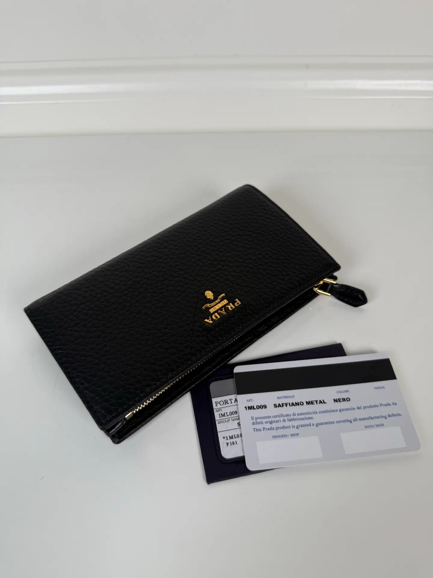 普拉达 Saffiano 中号钱包 (1ML009) 16cm x 9.5cm