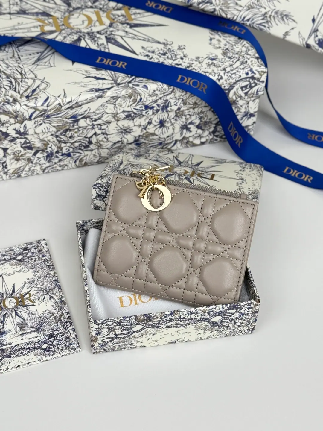 Dior Caro Dahlia 钱包