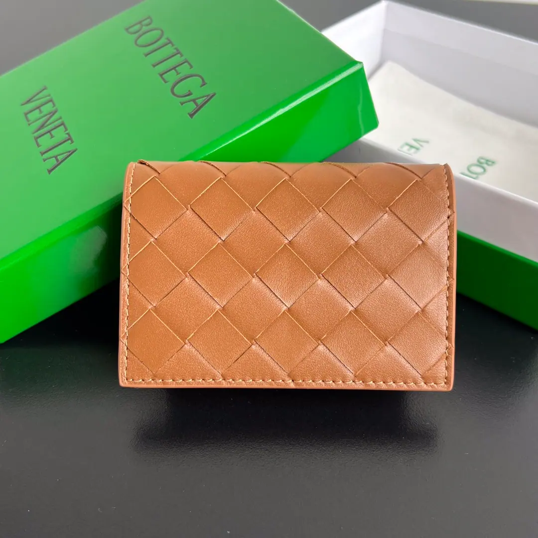 Bottega Veneta 皮革卡包 667141 11x7.5x2.5cm