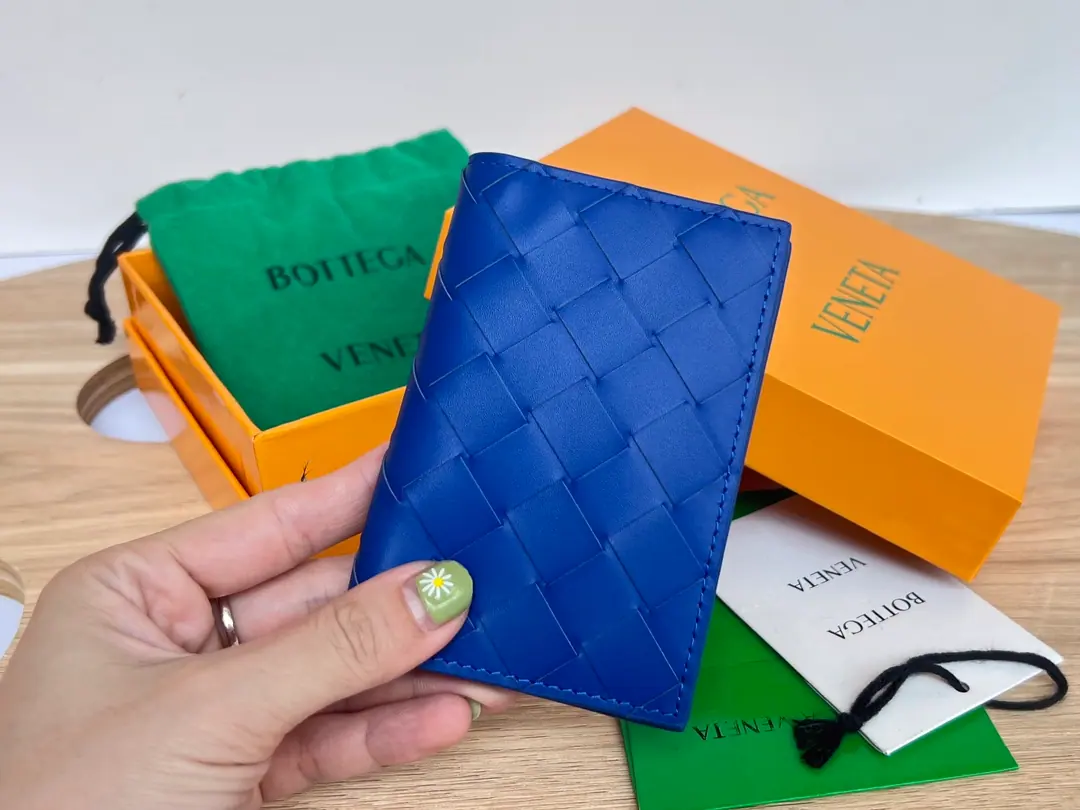 Bottega Veneta 皮革卡片夹 592619 11x7.5 cm