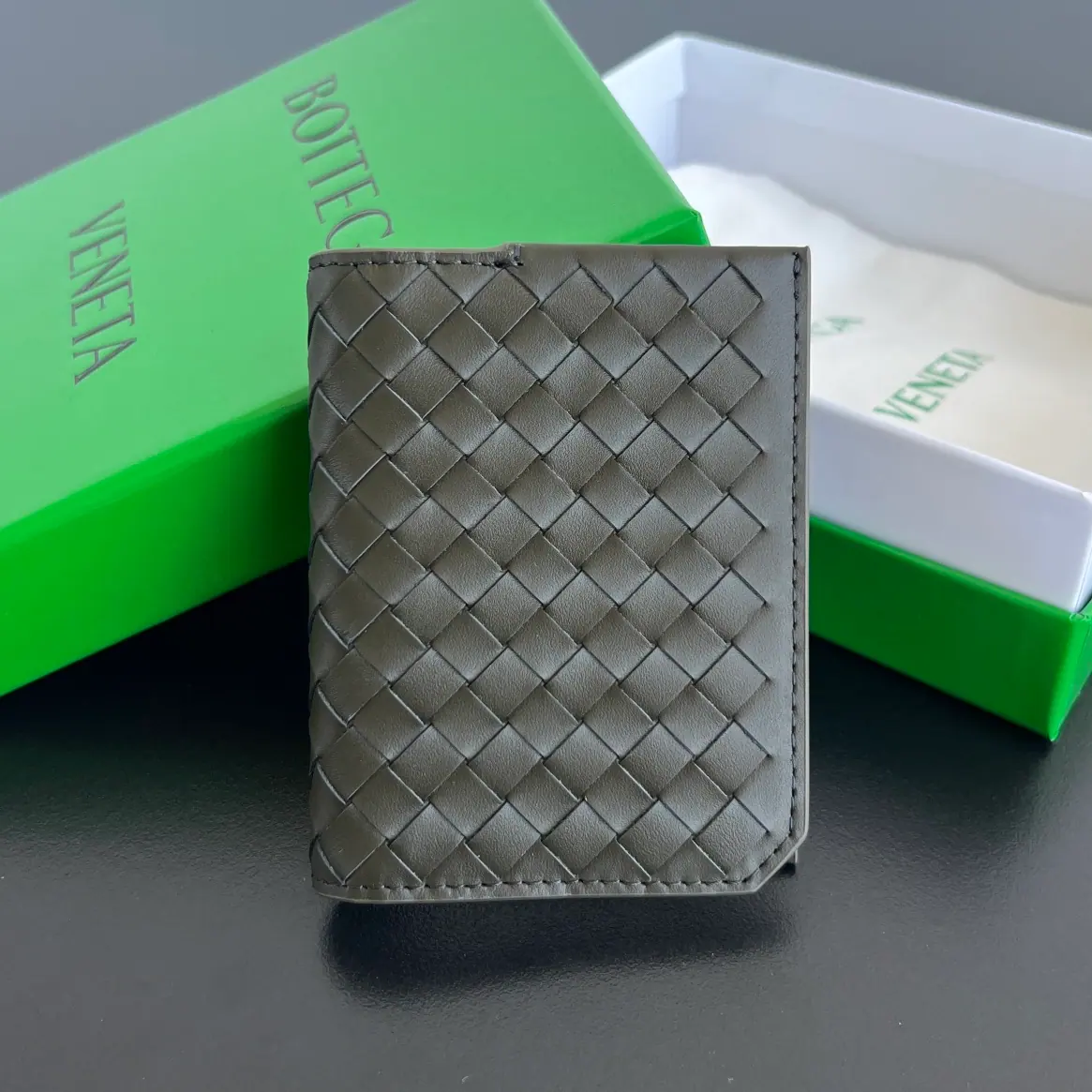Bottega Veneta 皮革卡片夹 10.2*8.2*0.5cm