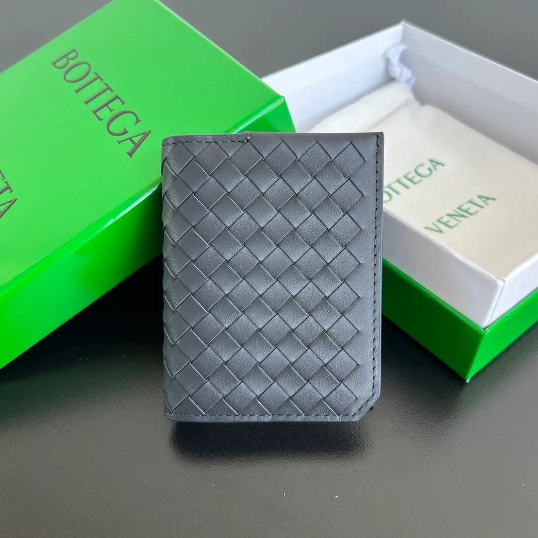 Bottega Veneta 皮革卡包 10.2*8.2*0.5cm