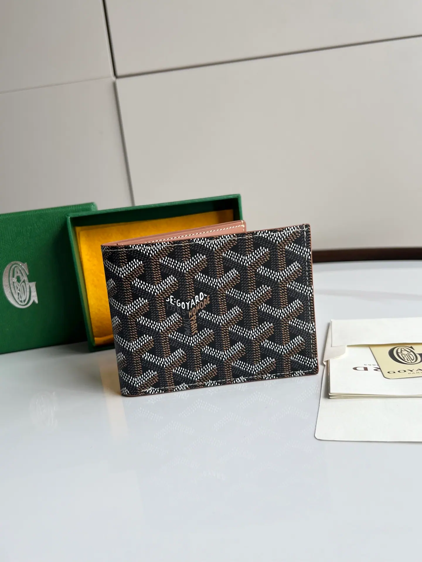 Goyard 二折钱包 12 cm x 2.4 cm x 10.5 cm