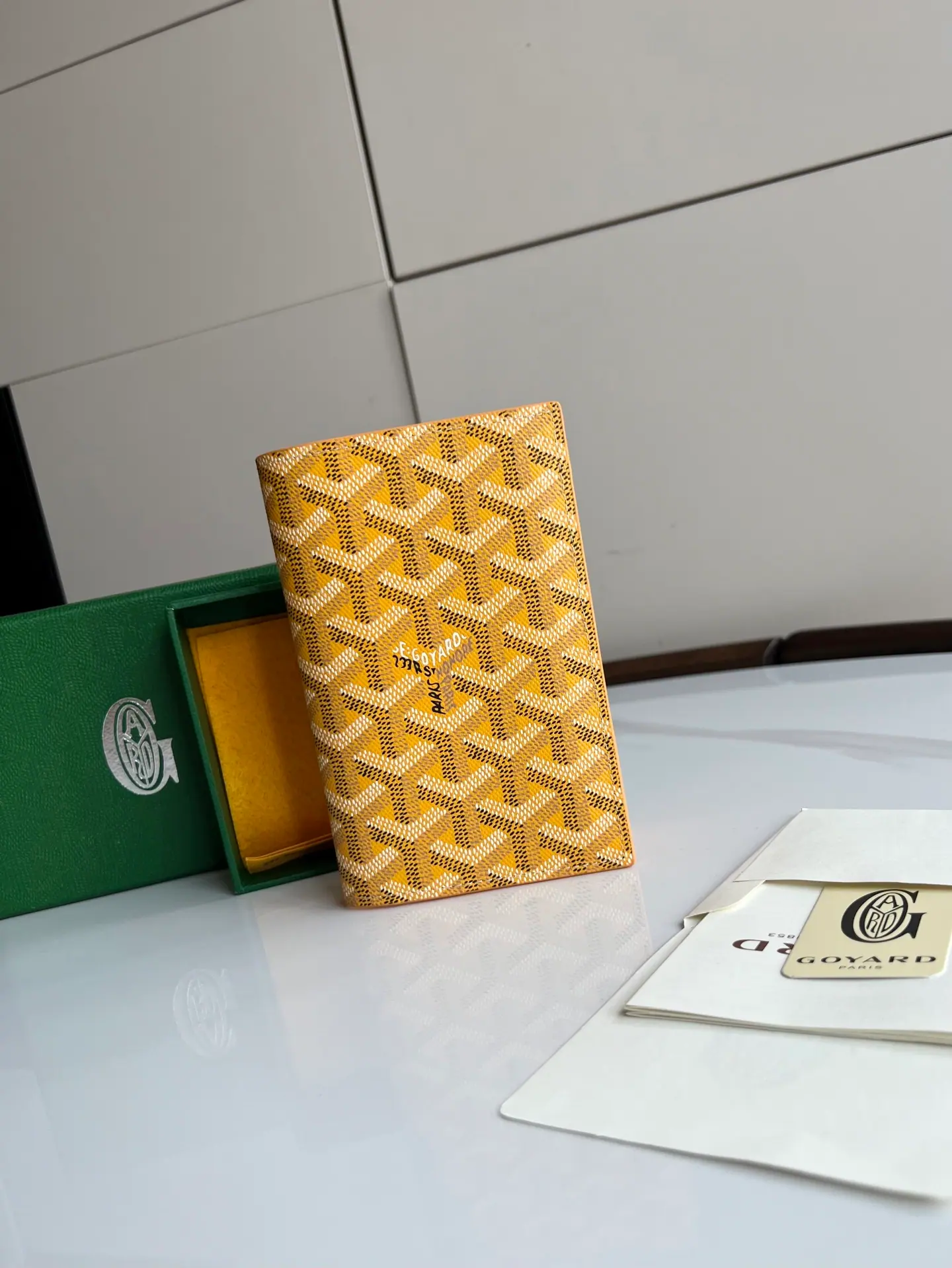 Goyard 护照夹 1.5 cm x 10 cm x 14 cm