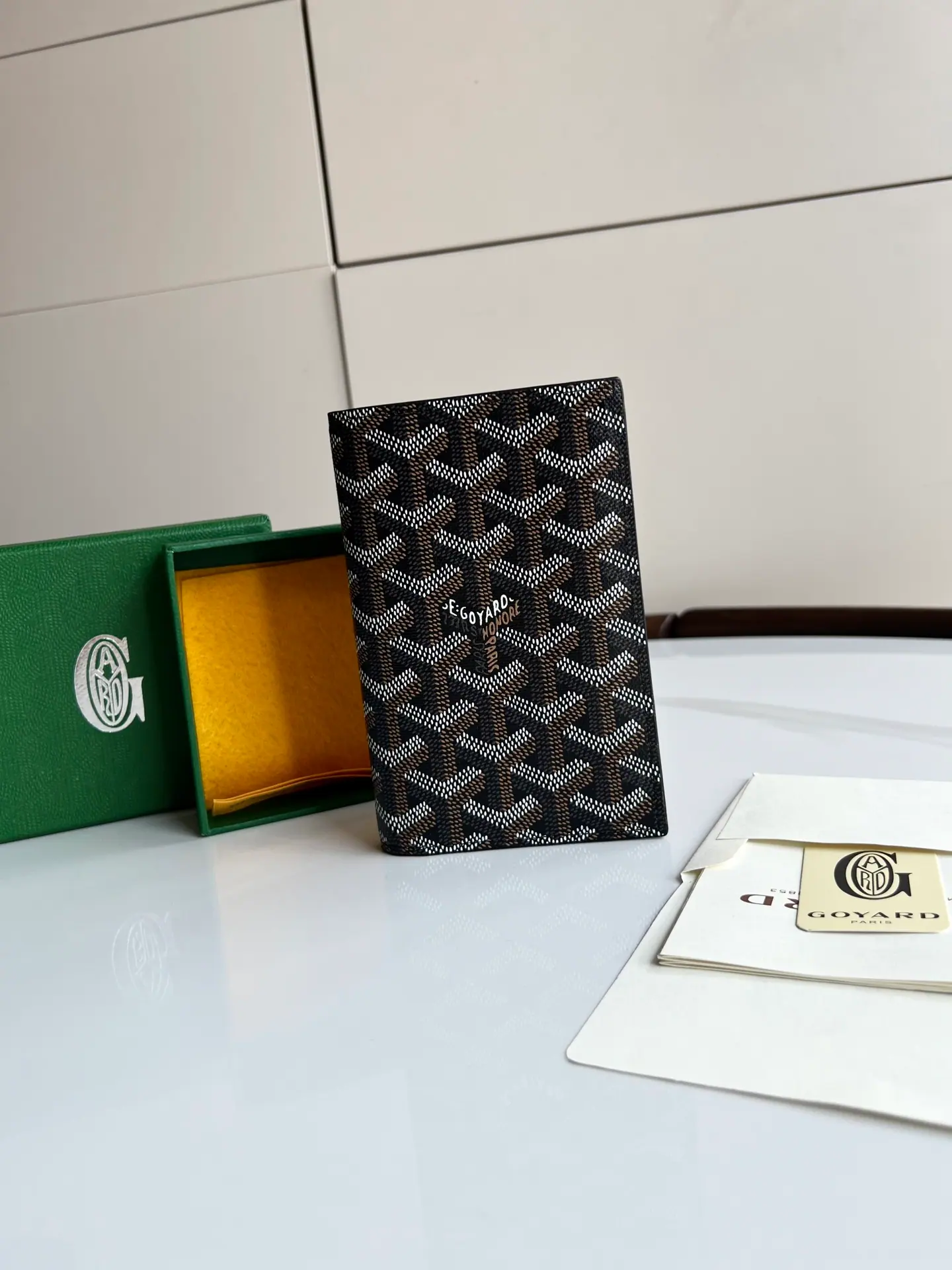 Goyard 护照夹 1.5 cm x 10 cm x 14 cm