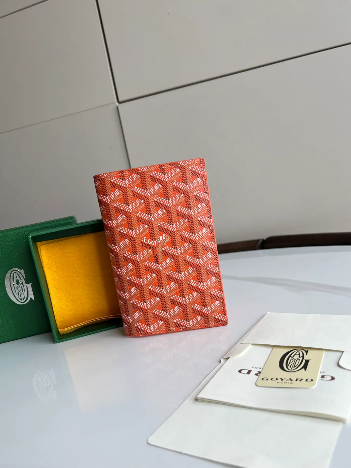 Goyard 护照钱包 1.5 cm x 10 cm x 14 cm
