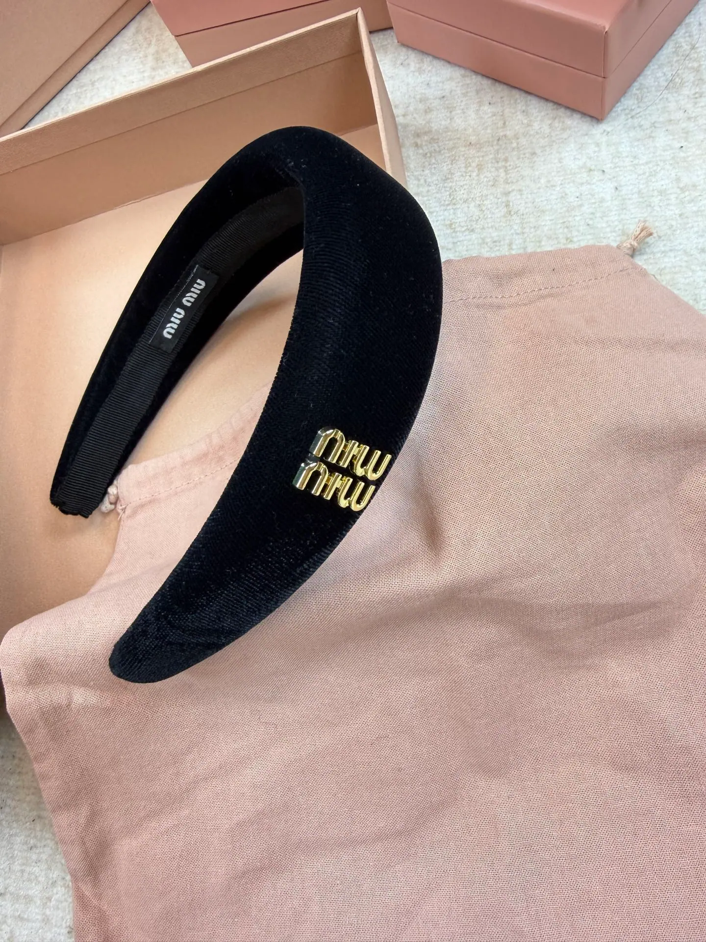 Miu Miu 天鹅绒 Logo 蓬松发箍