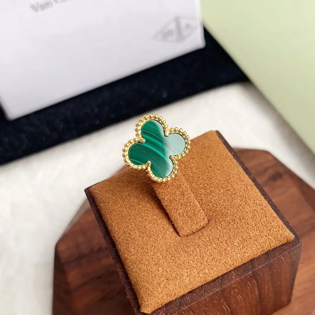 Van Cleef & Arpels -复古四叶幸运系列耳环