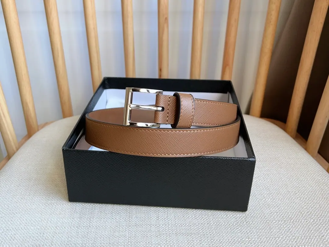Prada Saffiano皮革腰带 2.5cm