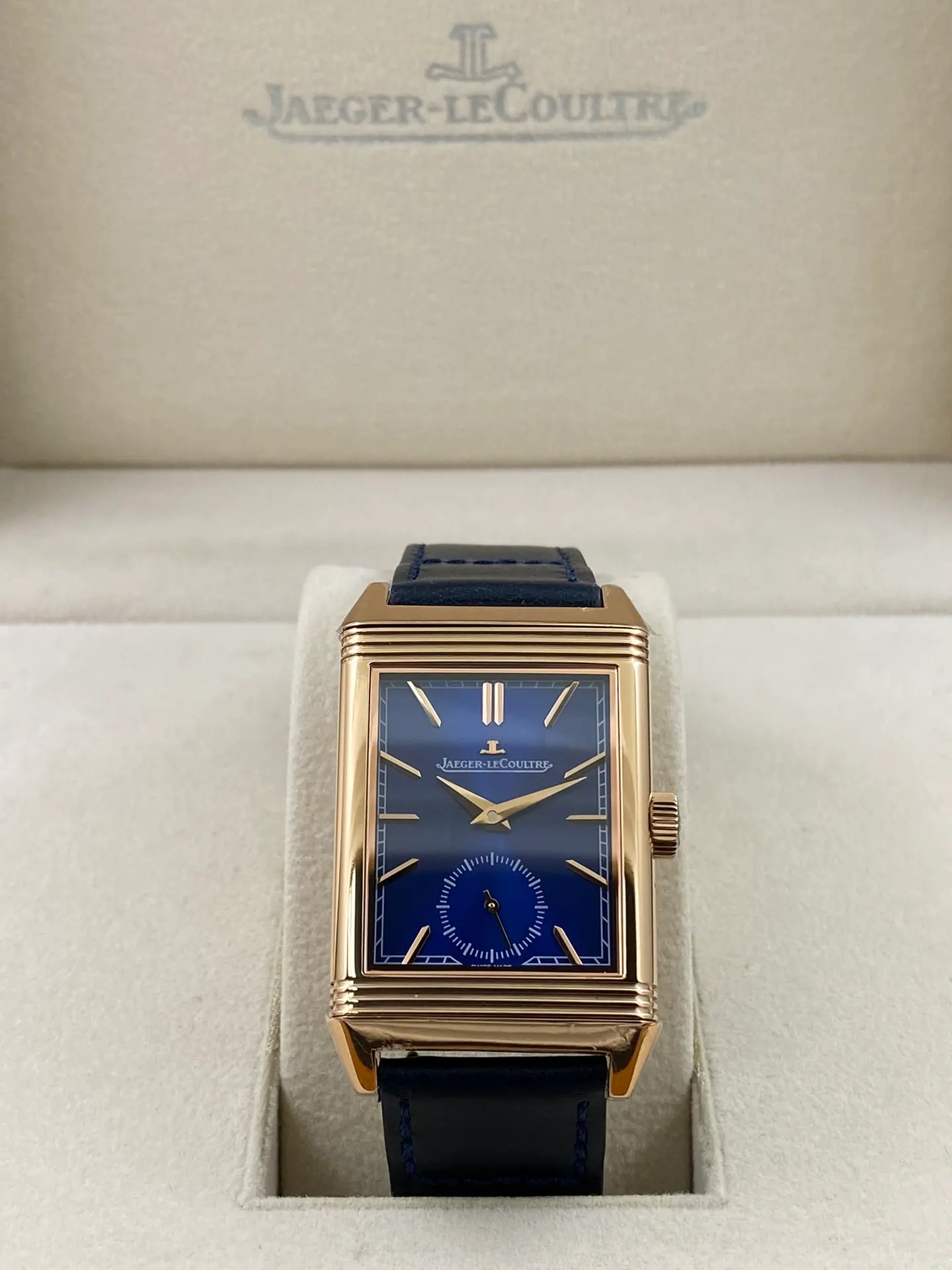 MG l 854A/2 l 45.6 x 27.4mm l 积家 Reverso Tribute