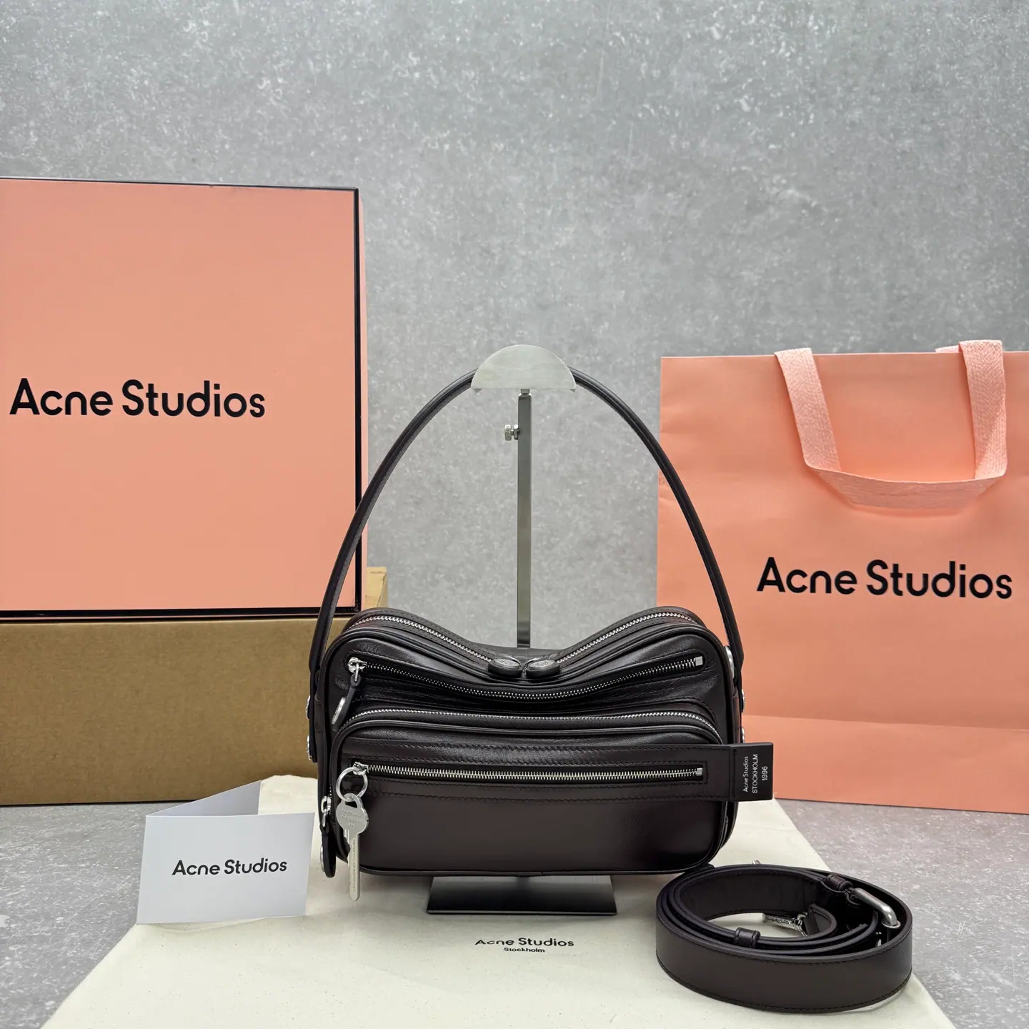 Acne Studios 棕色相机单肩包 26×7×15cm