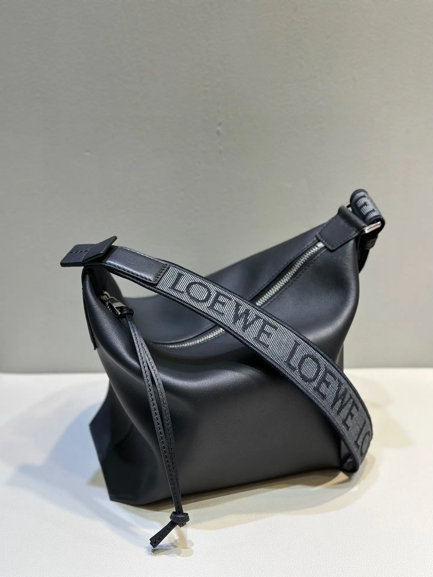 罗意威 Cubi 单肩包 29.5*10.5*22cm