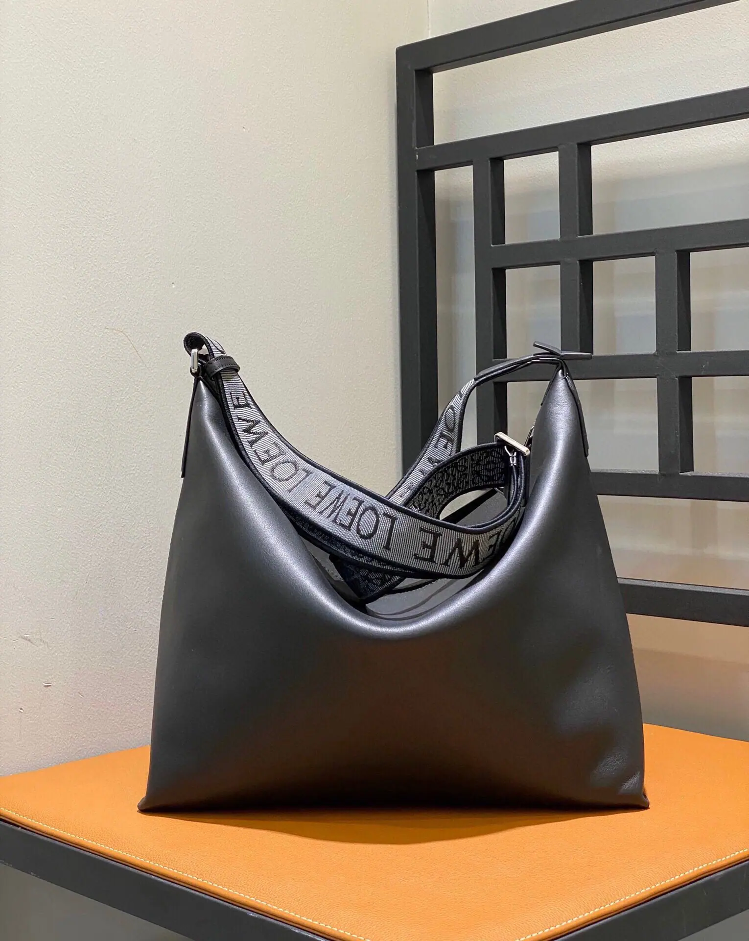 罗意威 Cubi 单肩包 44*30*18cm