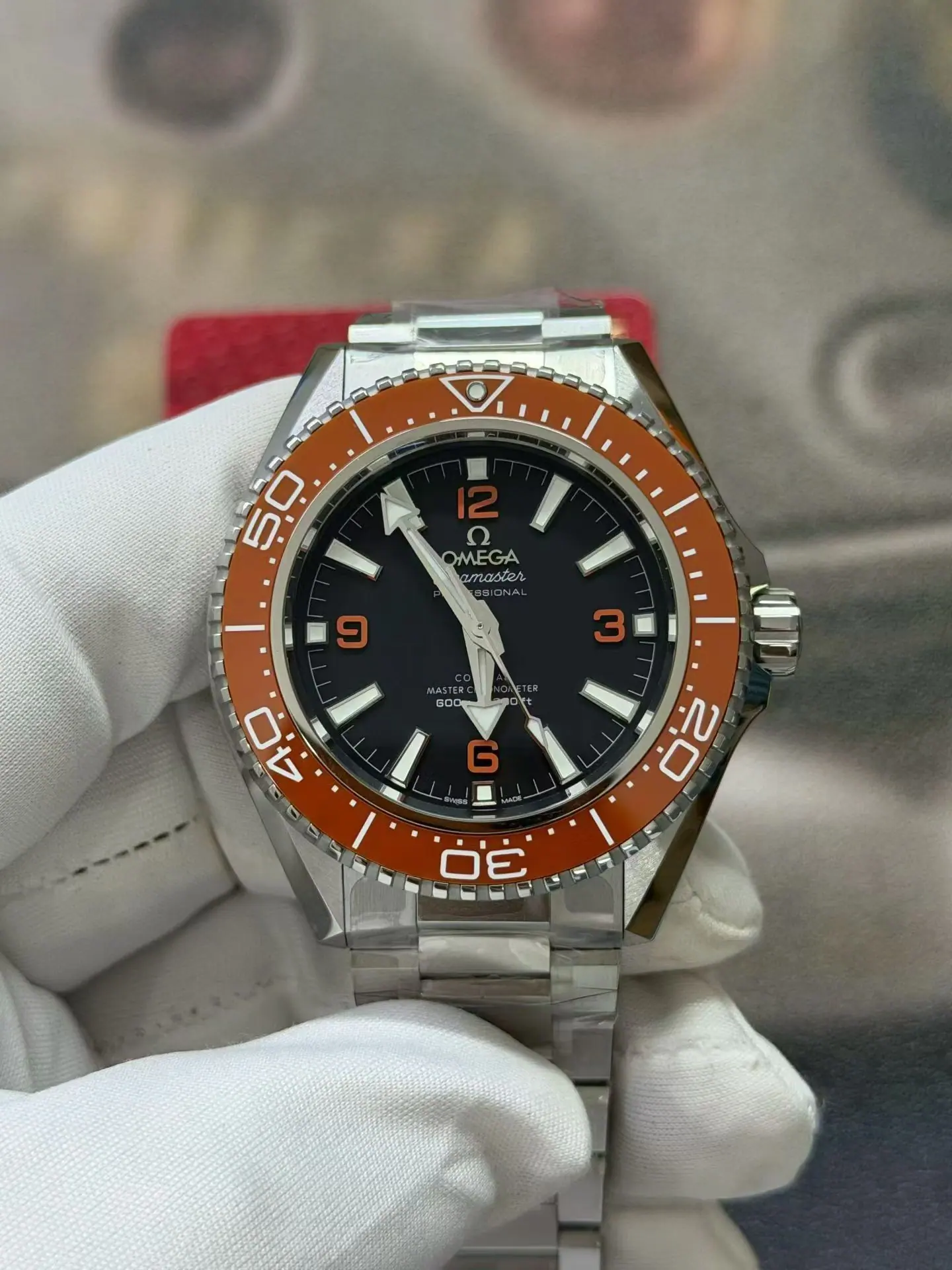 VS l 8912 l 42mm l 欧米茄 l 海马海洋宇宙600M 217.32.42.21.01.003