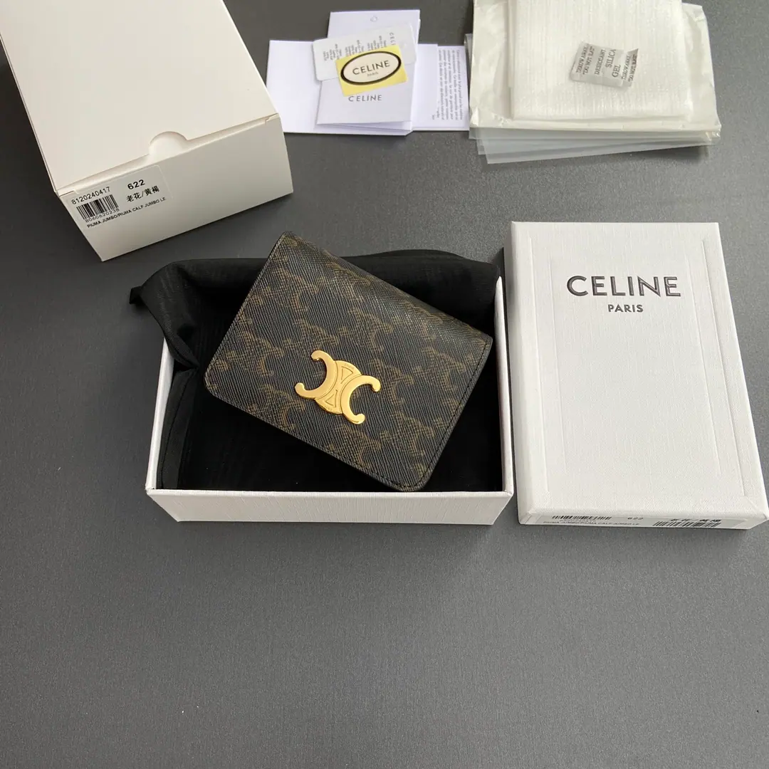 赛琳 Triomphe 紧凑型钱包 亮面 10K623DPV w11×9×3cm