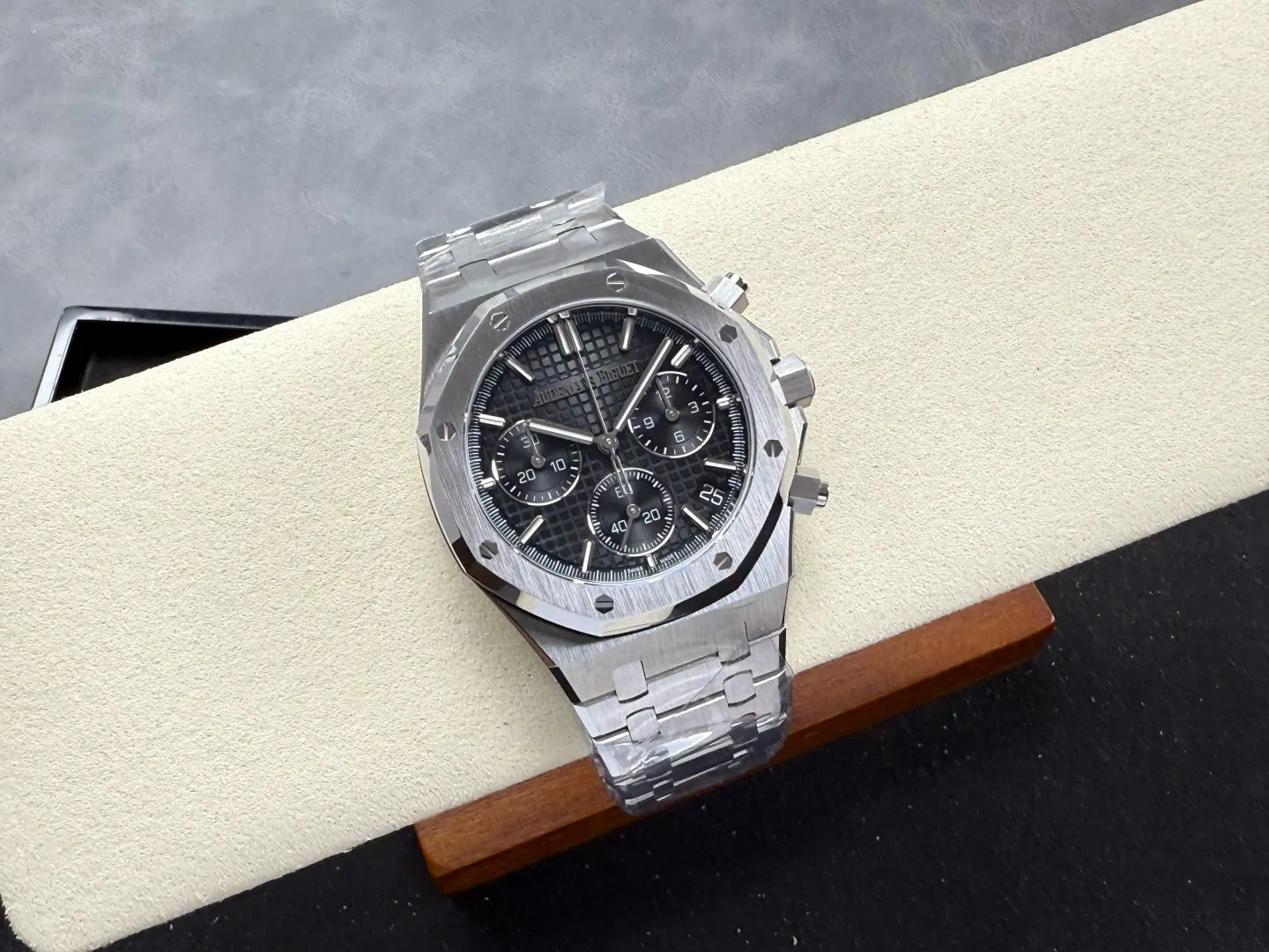 DDF l 41mm l 4401 机芯 l 爱彼 Royal Oak 26240