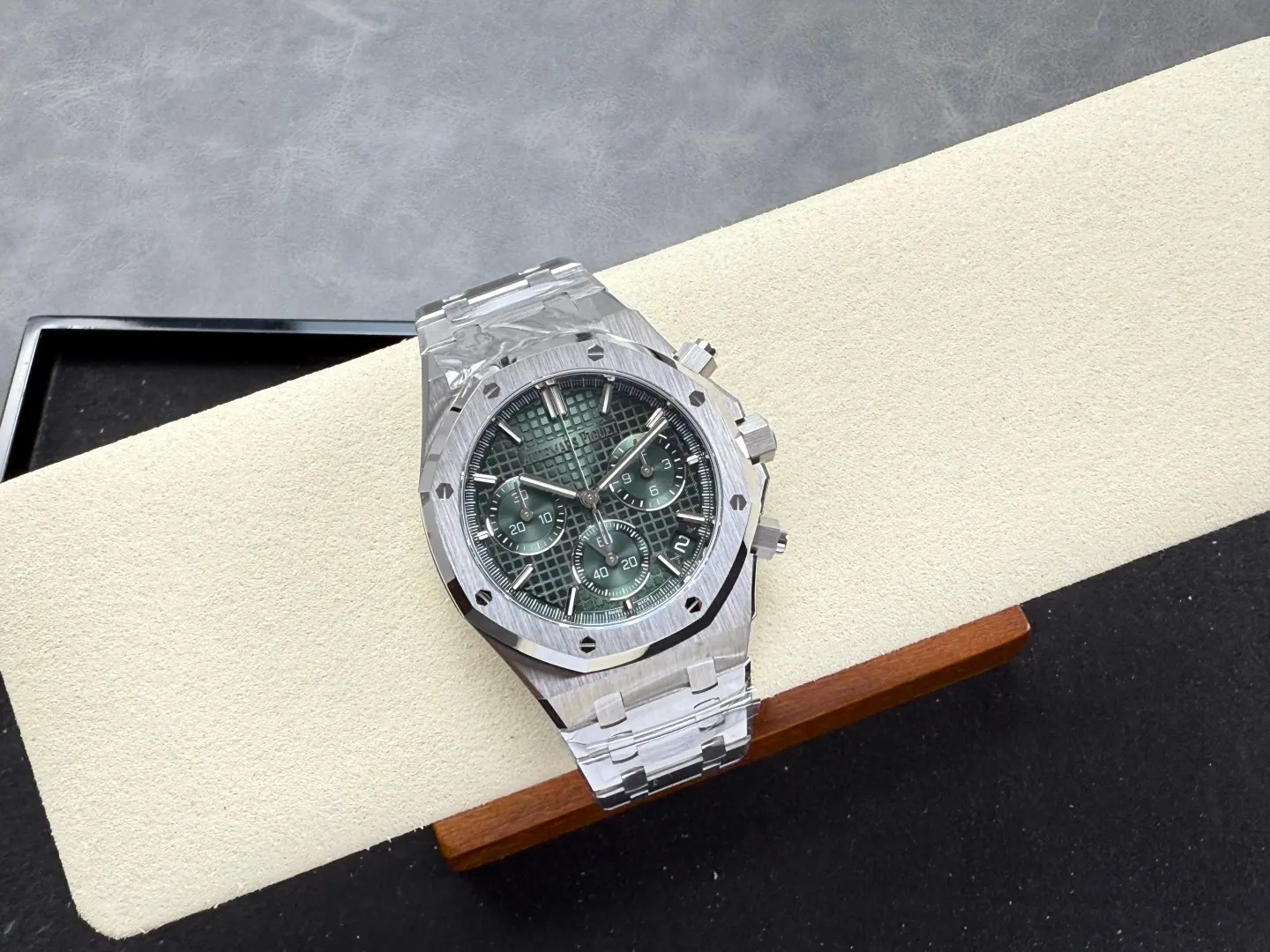 DDF l 41mm l 4401机芯 l 爱彼皇家橡树 26240