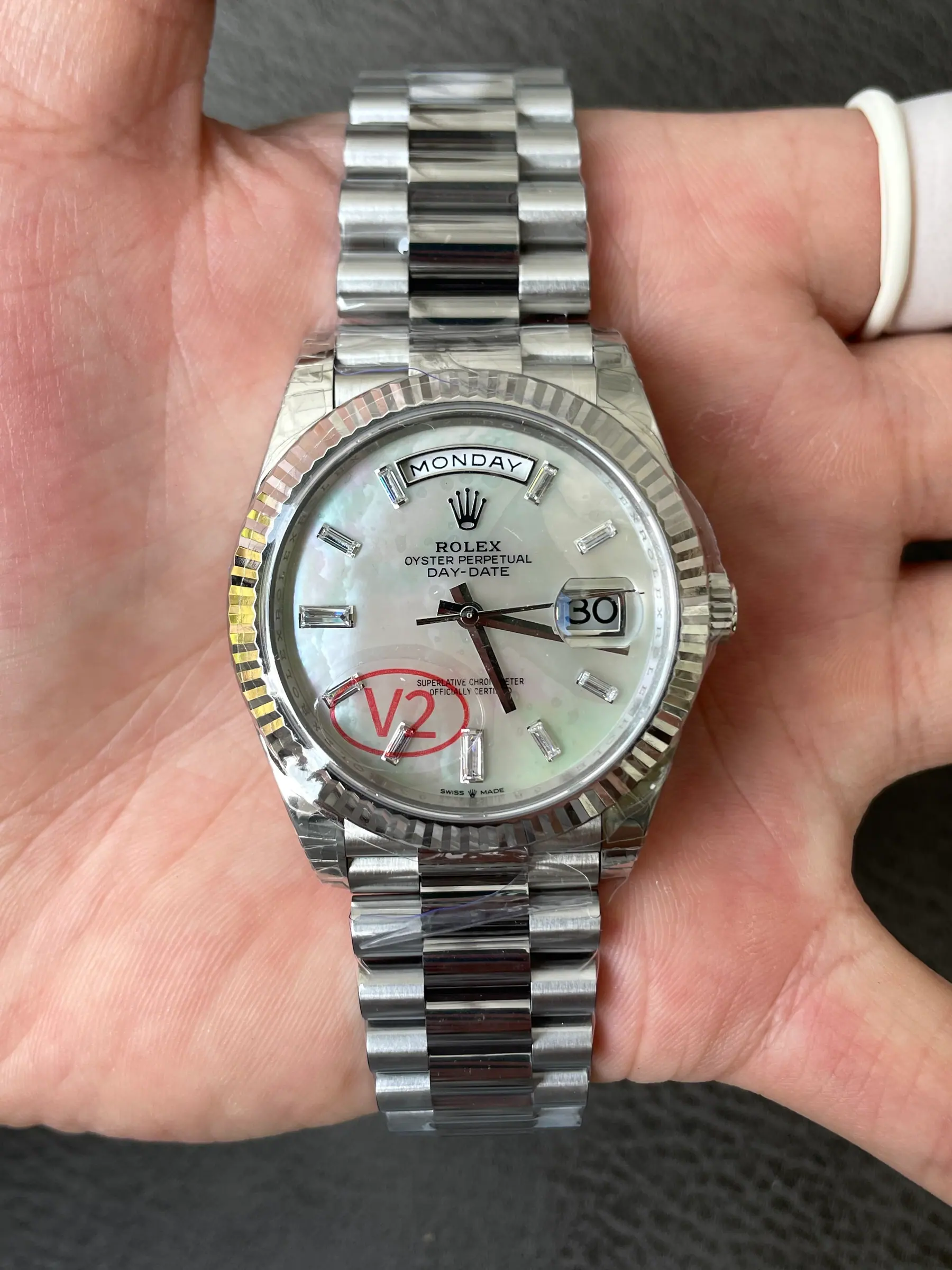 VS l 3255 l 40mm l 日历星期 Day-date 182g