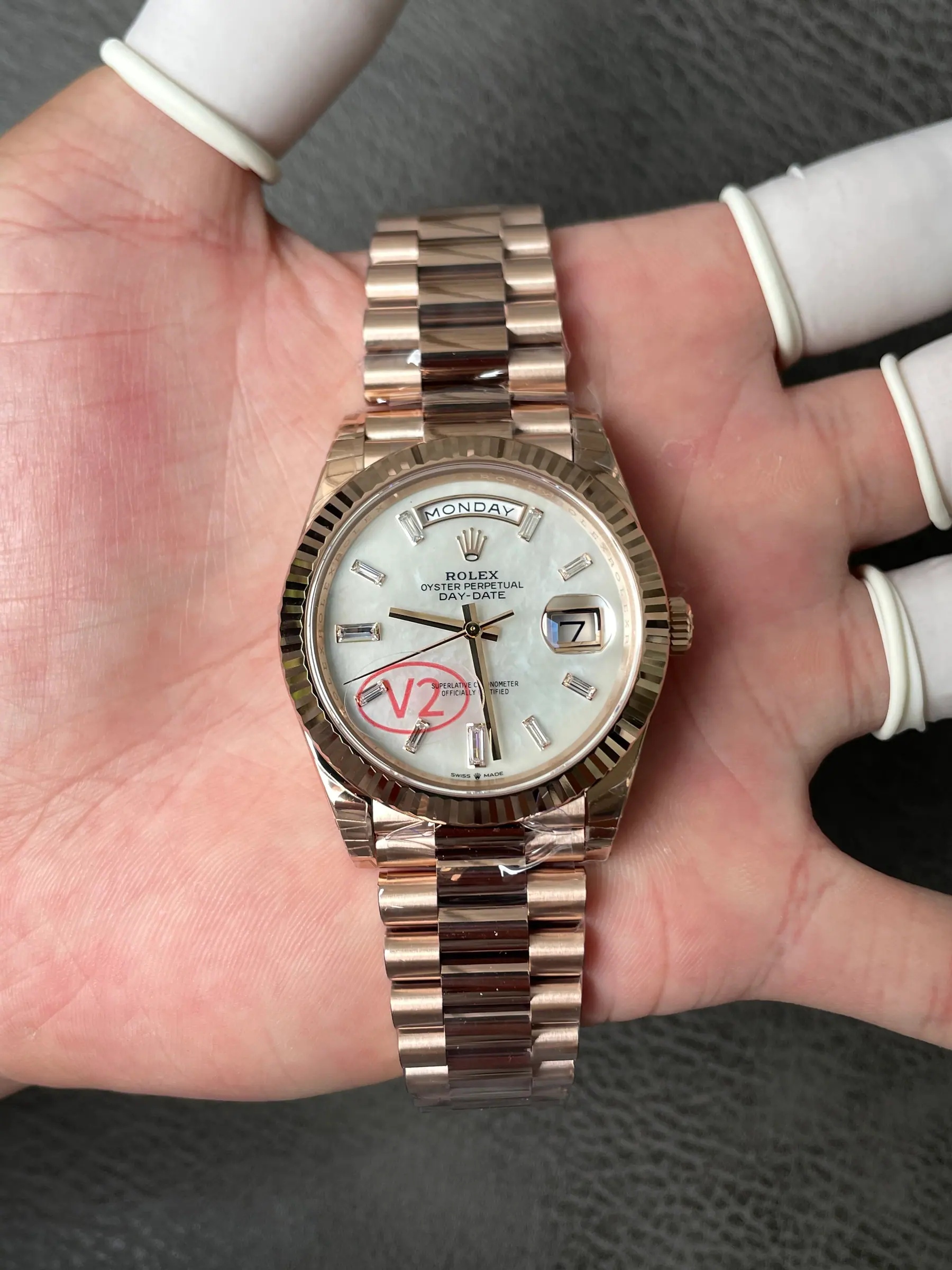 VS l 3255 l 40mm l 日历星期 Day-date 182g