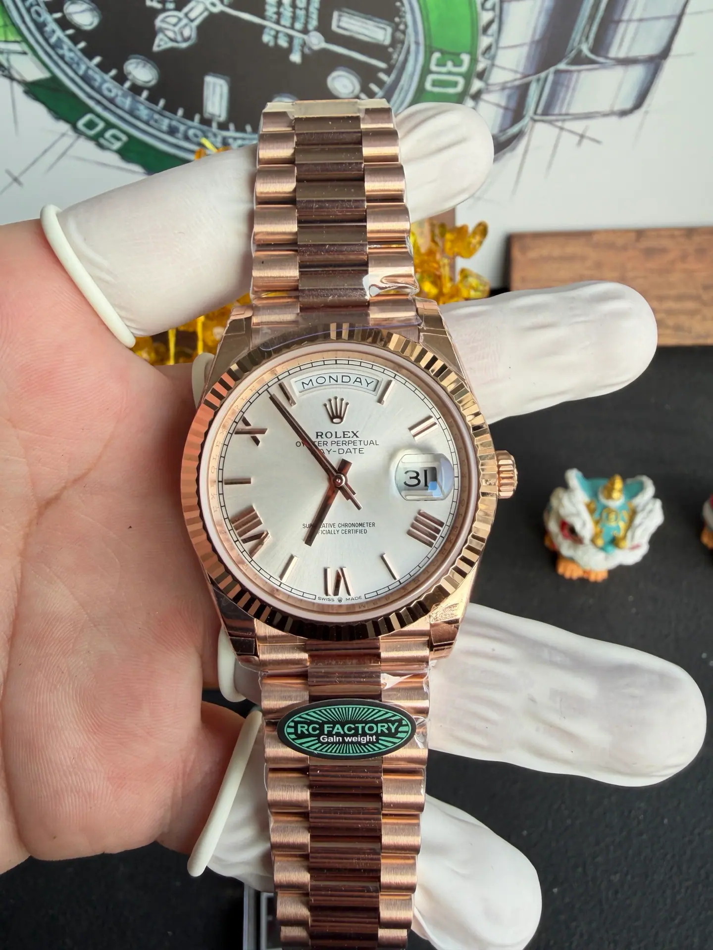 RC l 3255 l 40mm l 星期日历 Day-date 210g