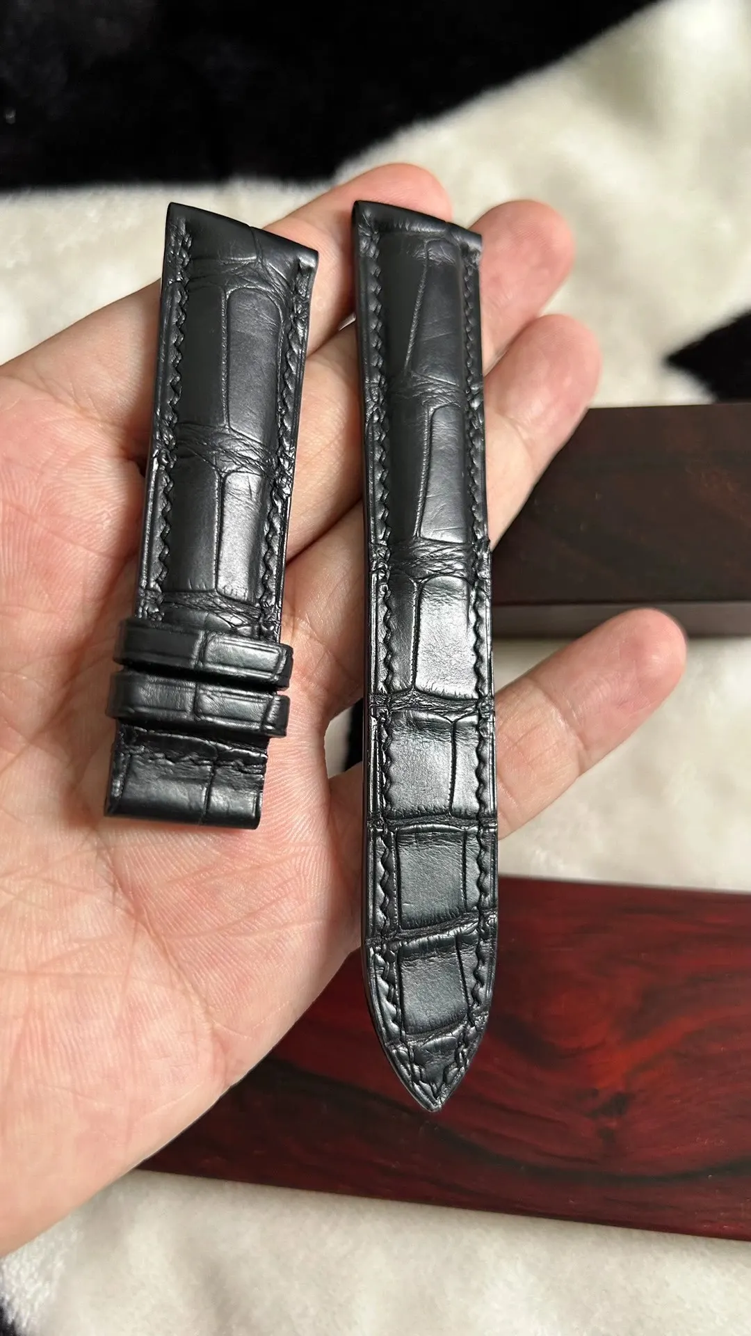定制 手缝 美洲短吻鳄鳄鱼皮表带