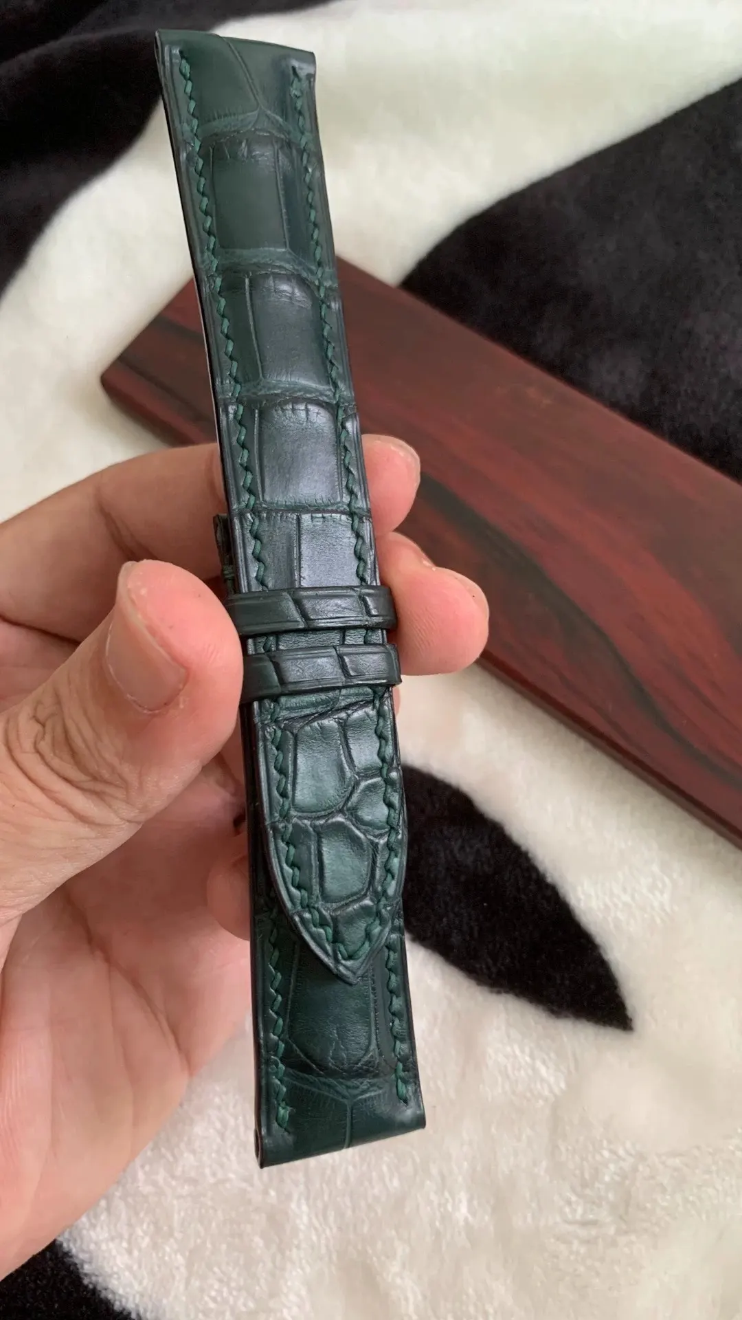 定制 手缝 美洲短吻鳄鳄鱼皮表带